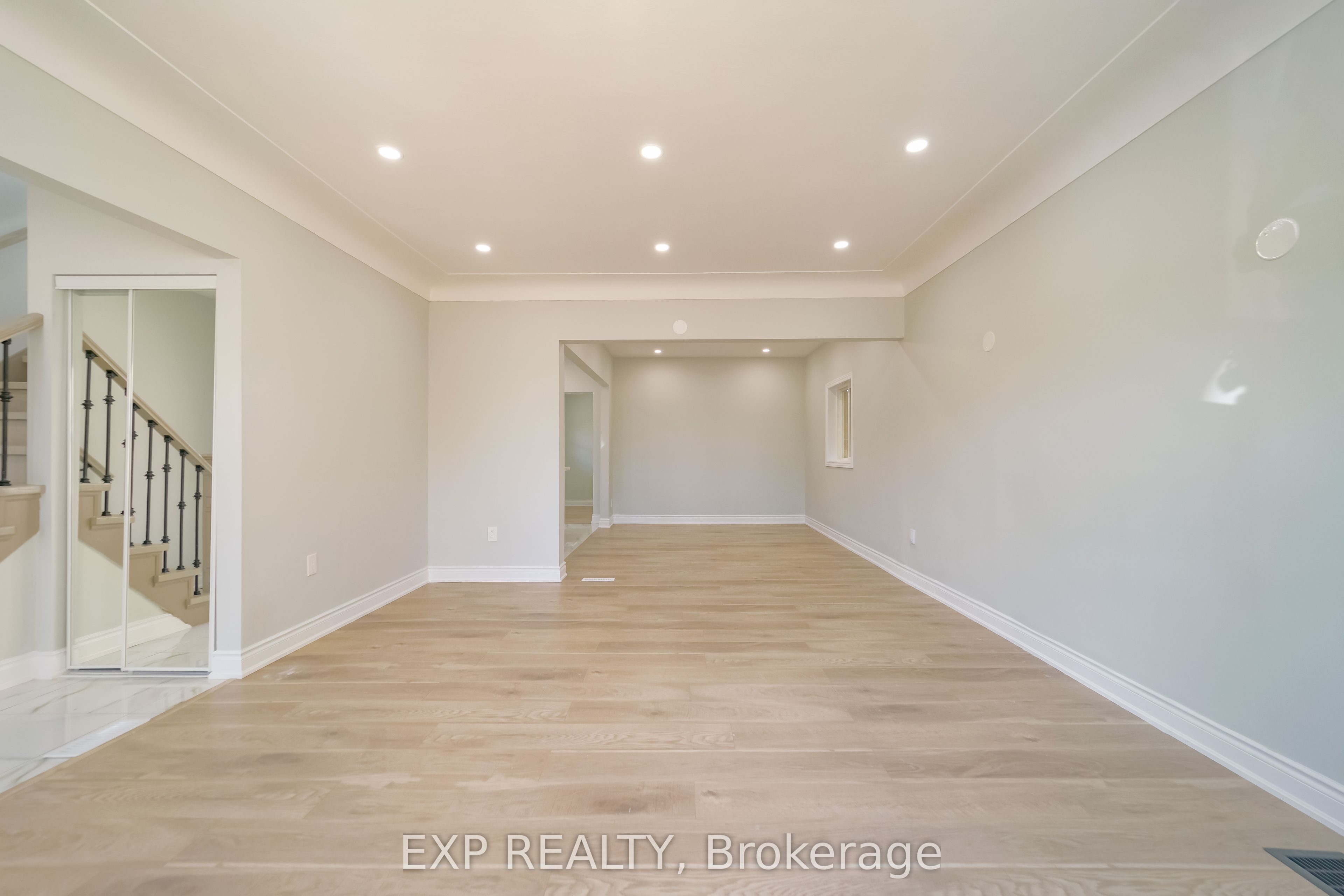 1509 Main Street E Property Photo 9
