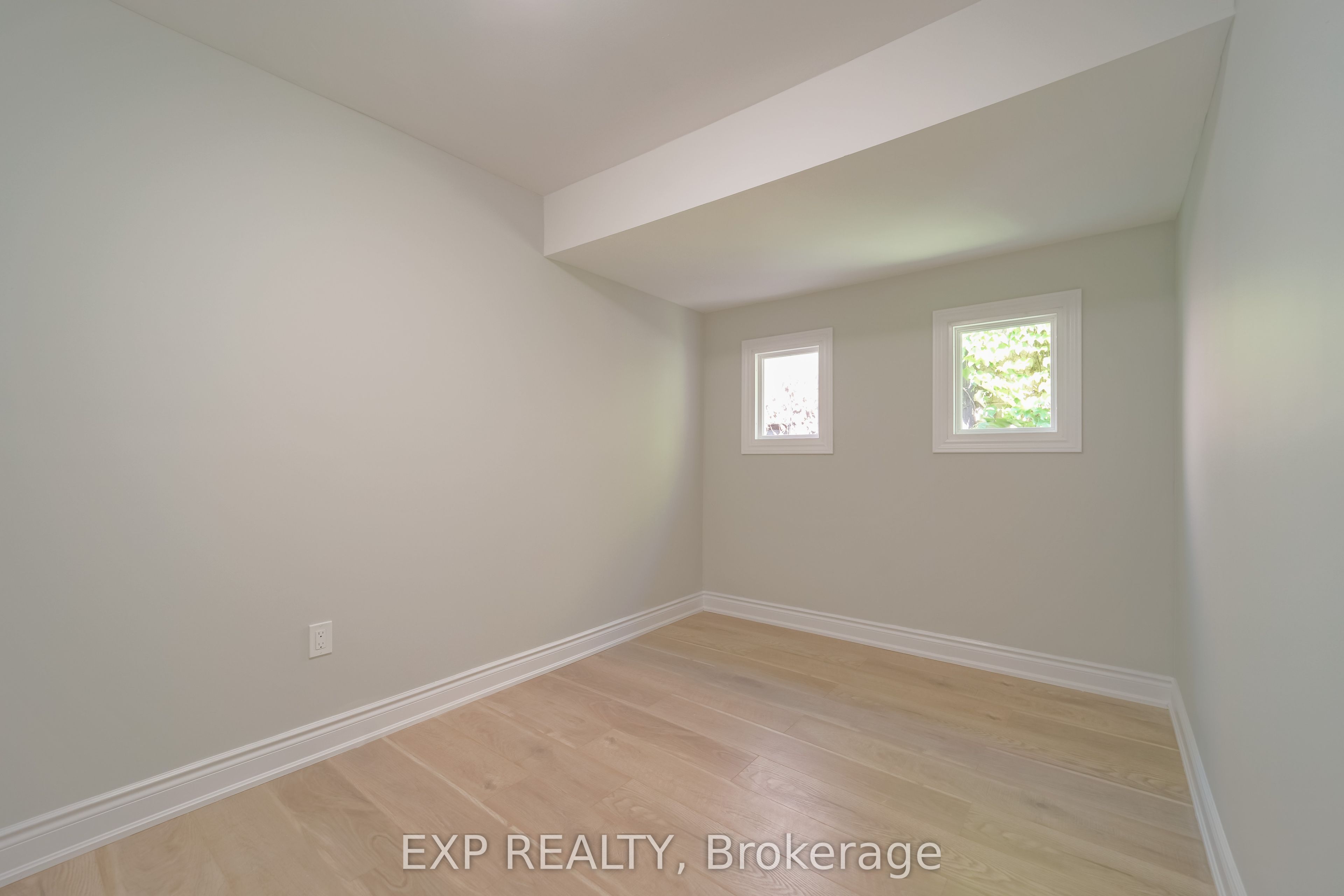 1509 Main Street E Property Photo 18