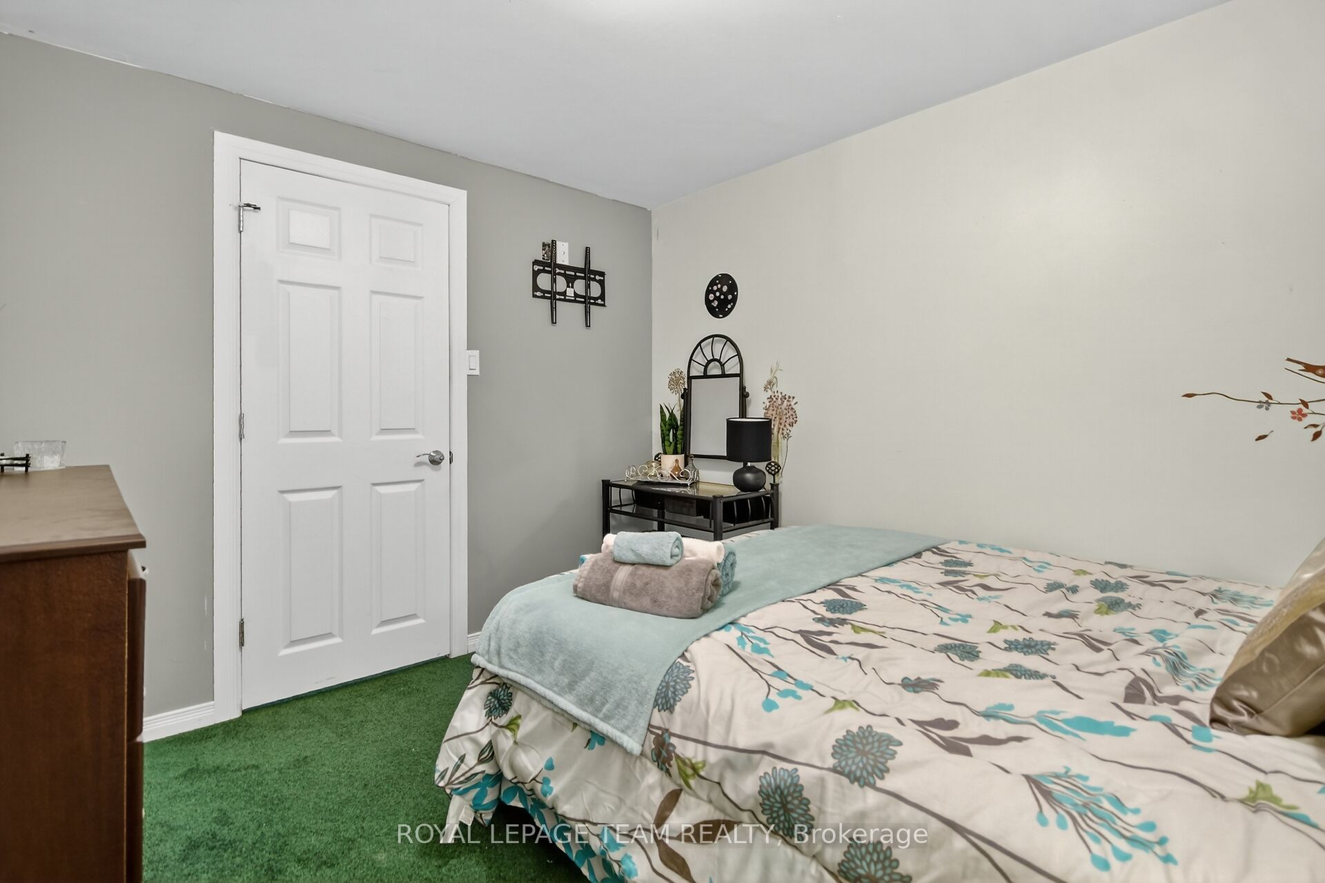 64 Owlshead Road Property Photo 40