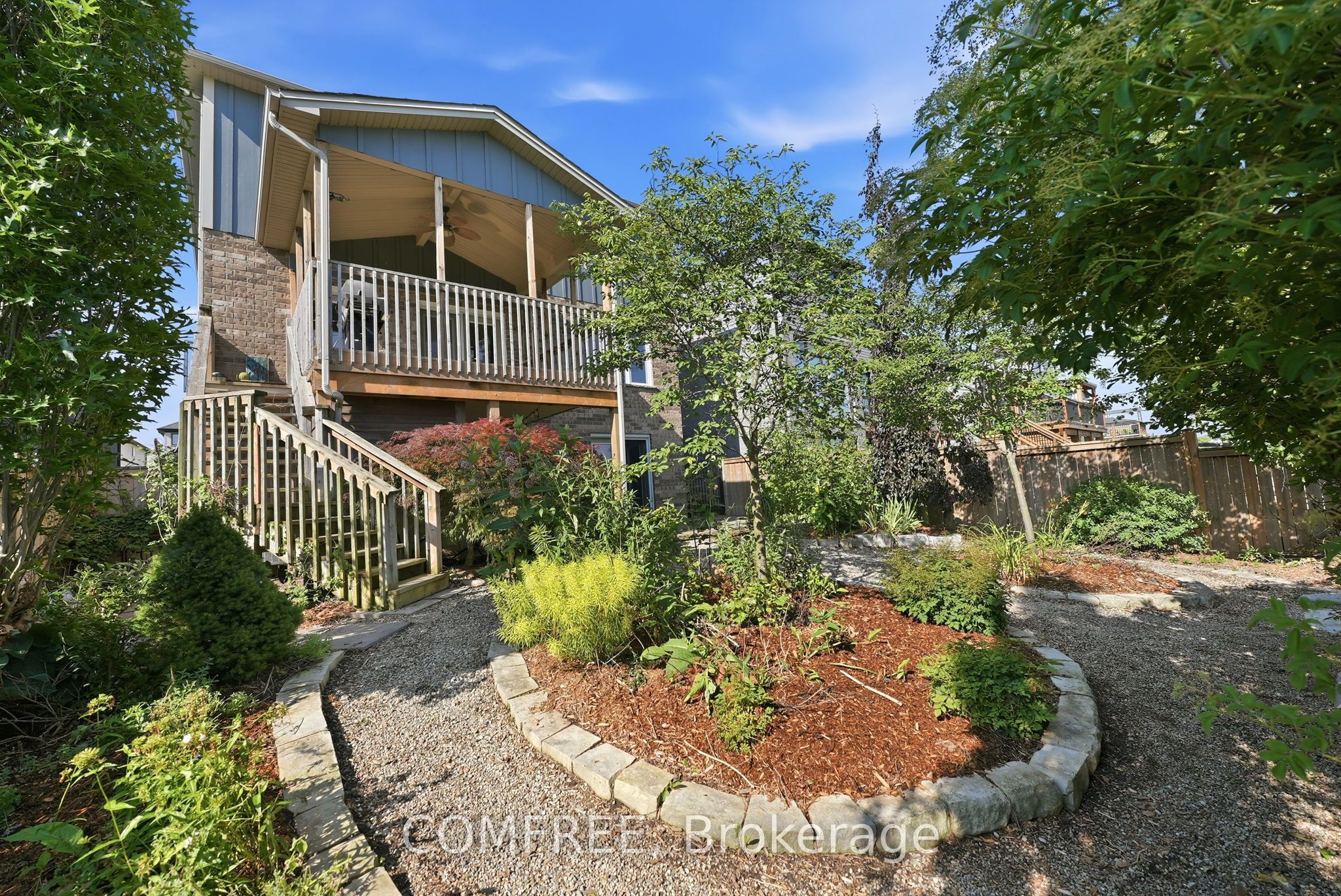 2024 Wateroak Drive Property Photo 5