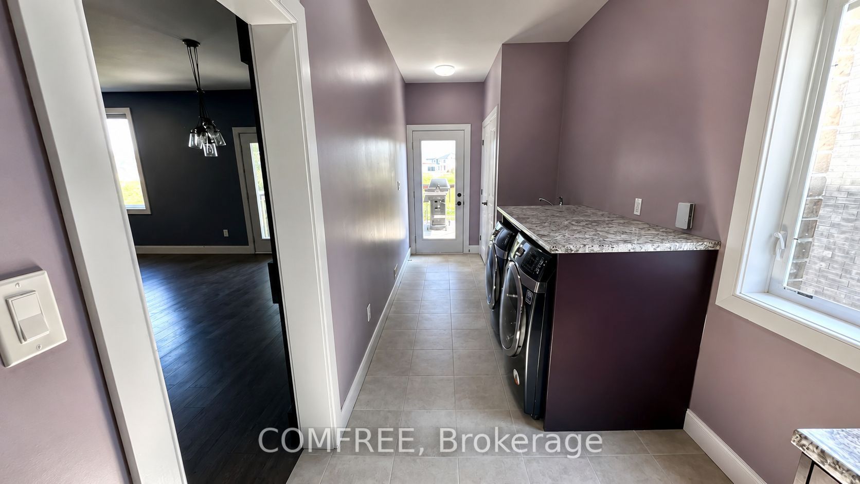 2024 Wateroak Drive Property Photo 9
