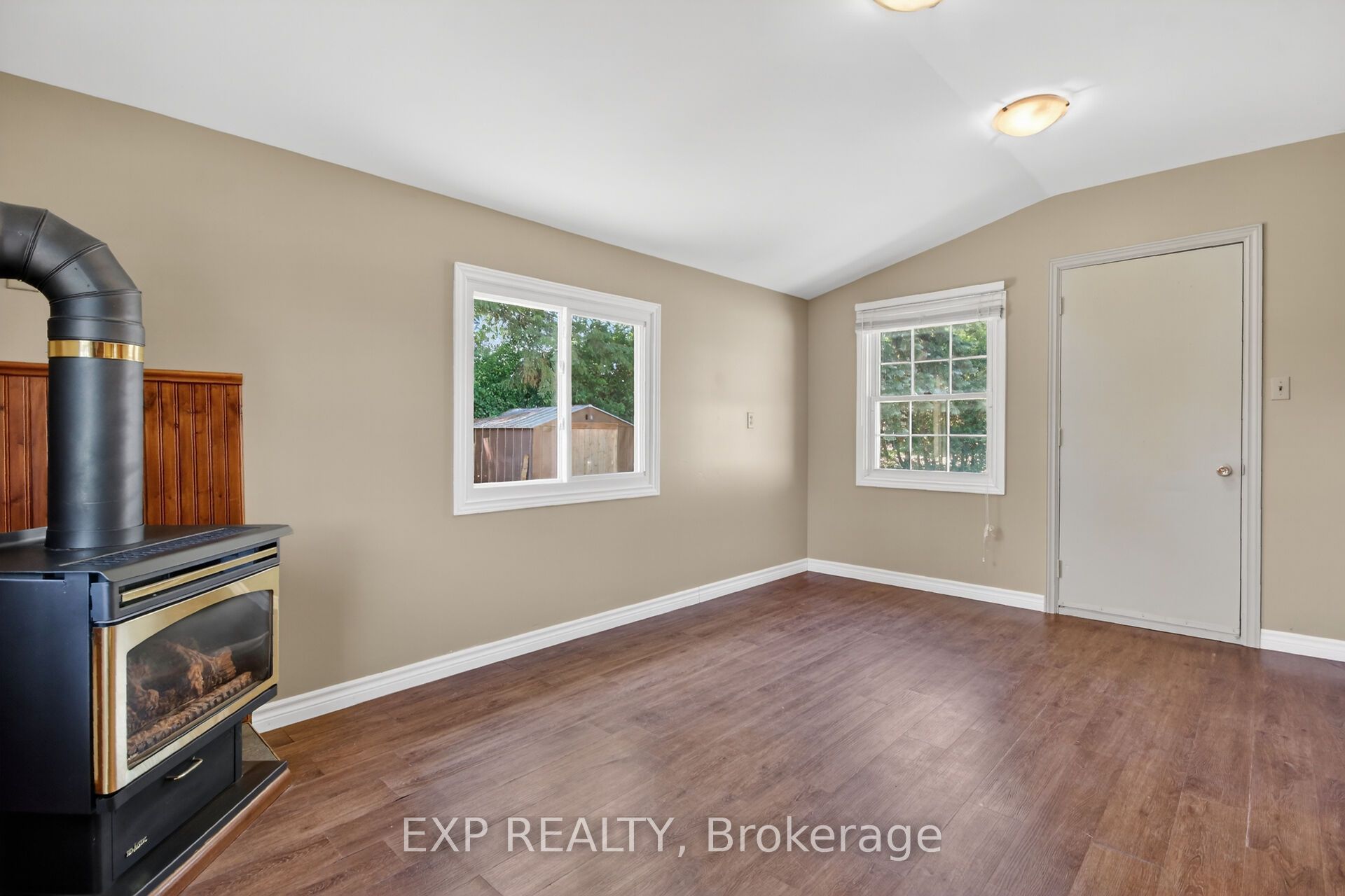 338 William Street Property Photo 29