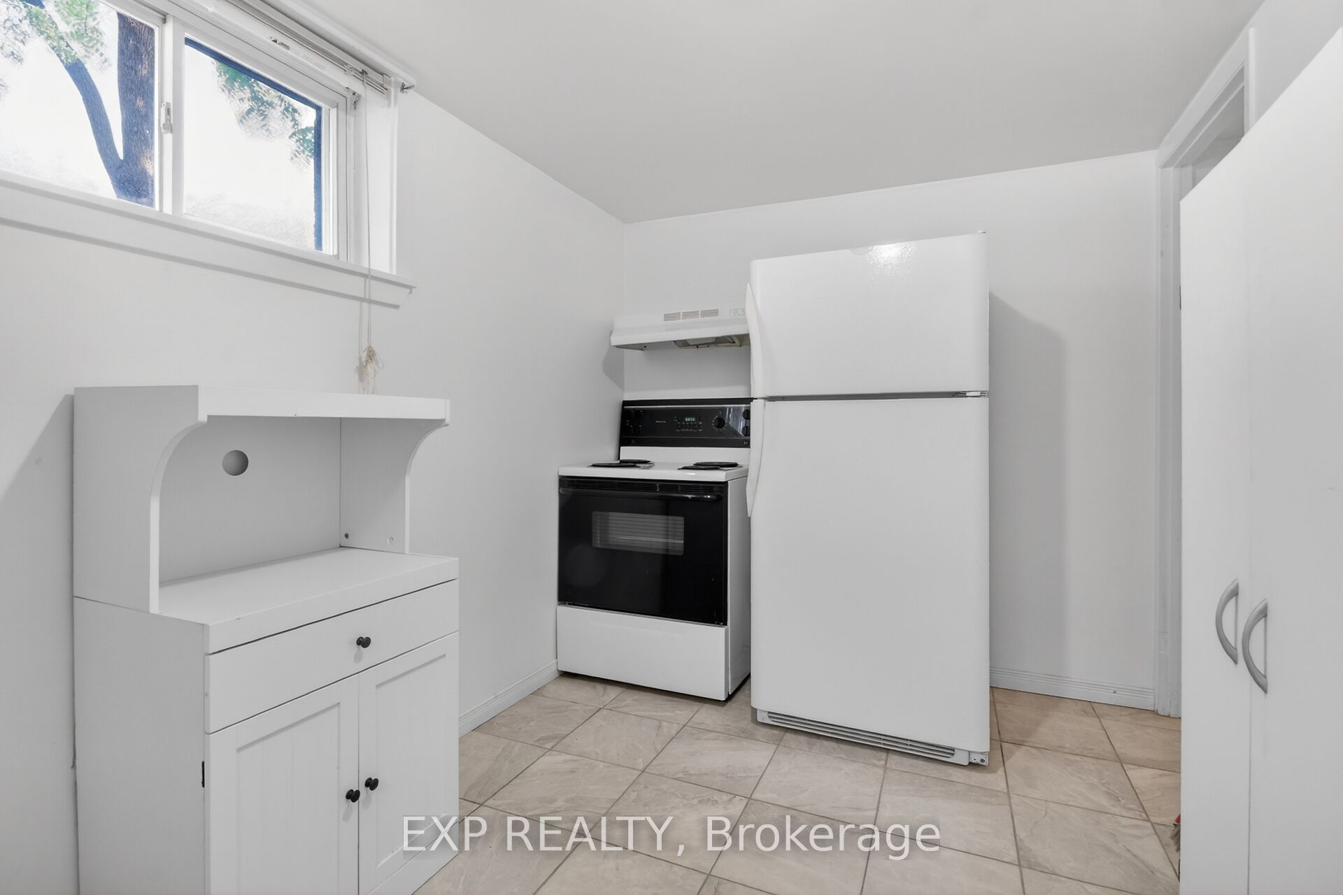 338 William Street Property Photo 37