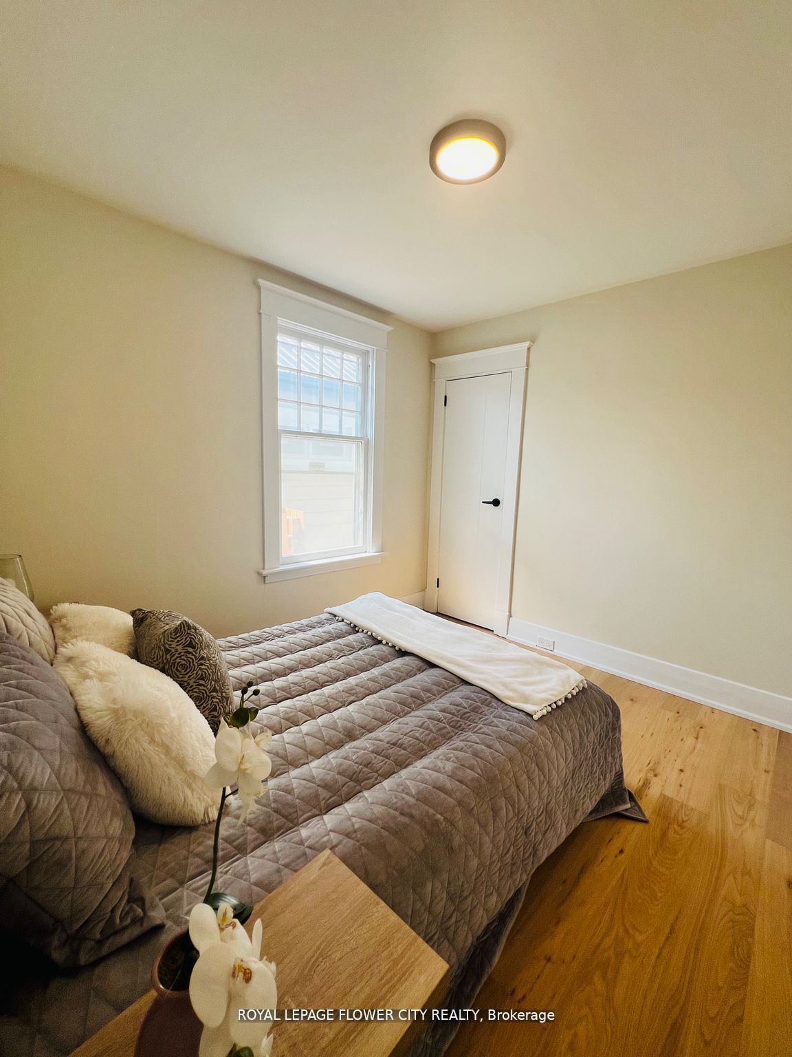 346 Wharncliffe Road S Property Photo 14