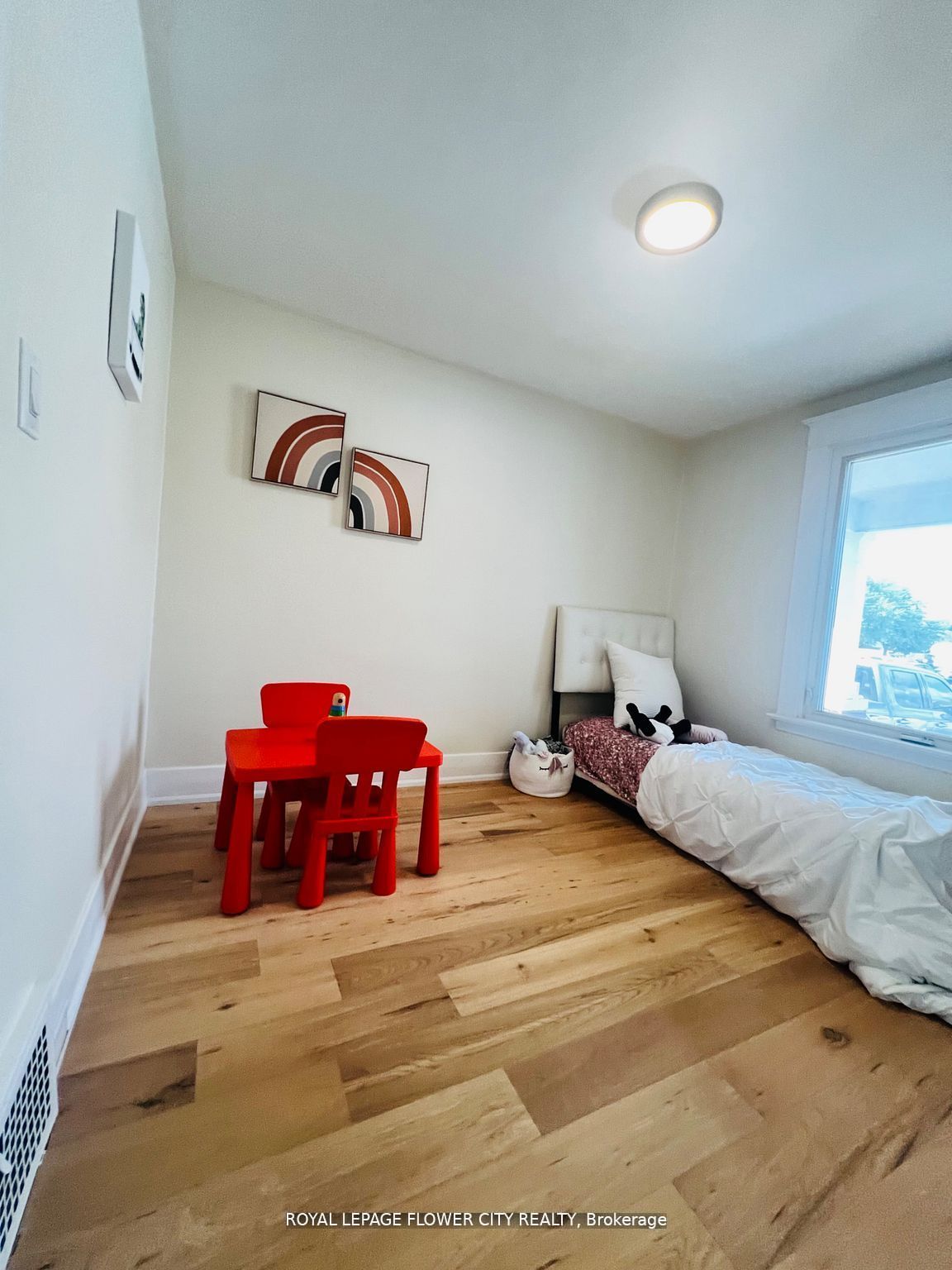 346 Wharncliffe Road S Property Photo 15