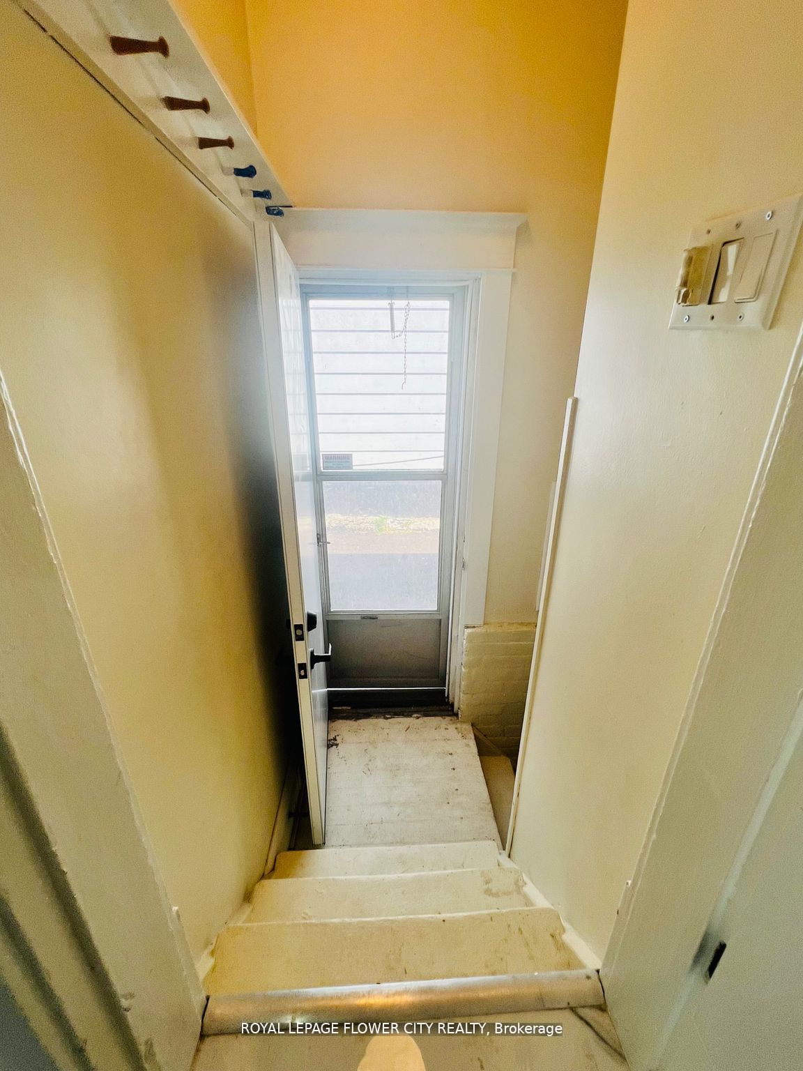 346 Wharncliffe Road S Property Photo 18