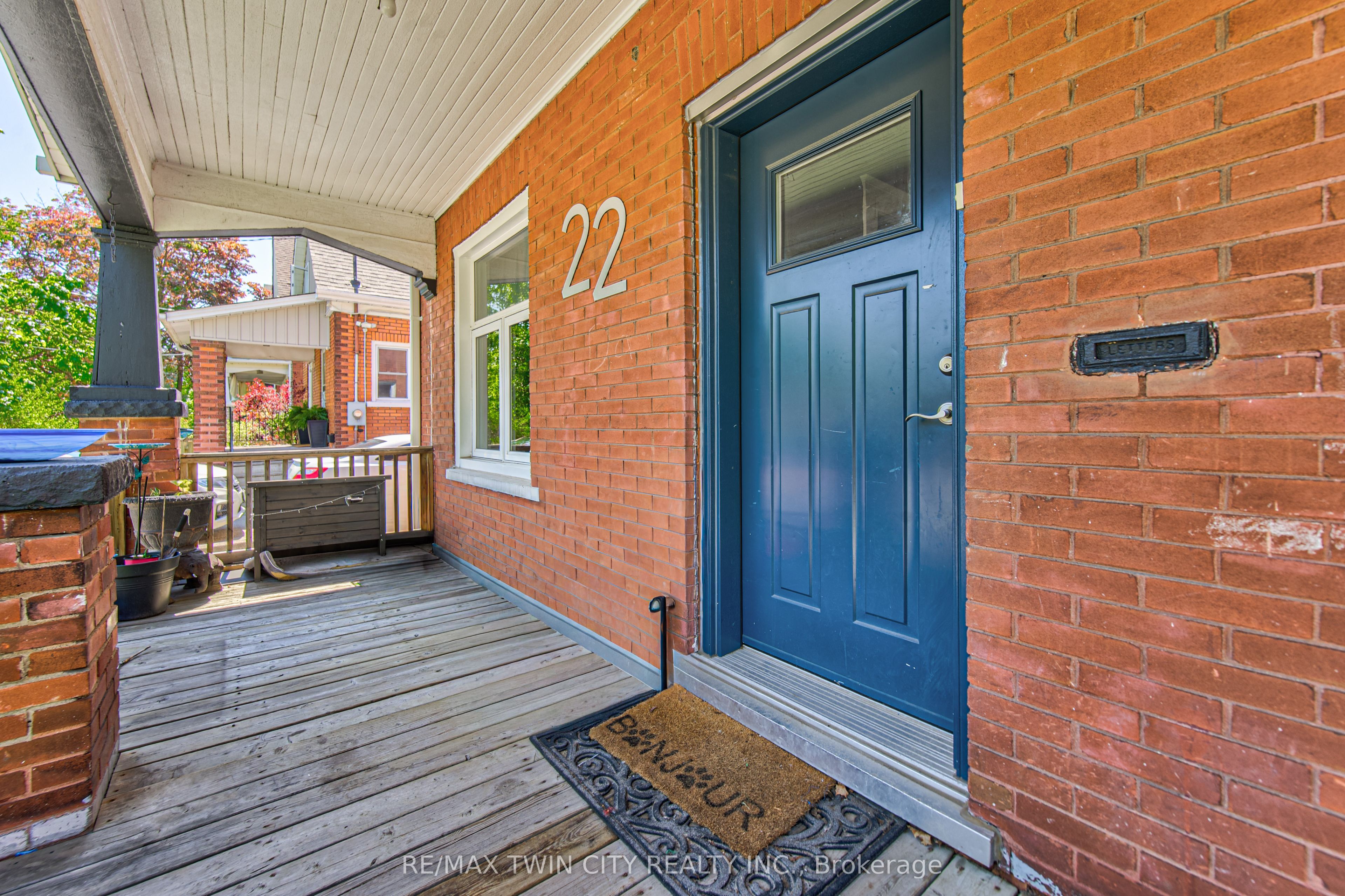 22 Herlan Avenue Property Photo 5