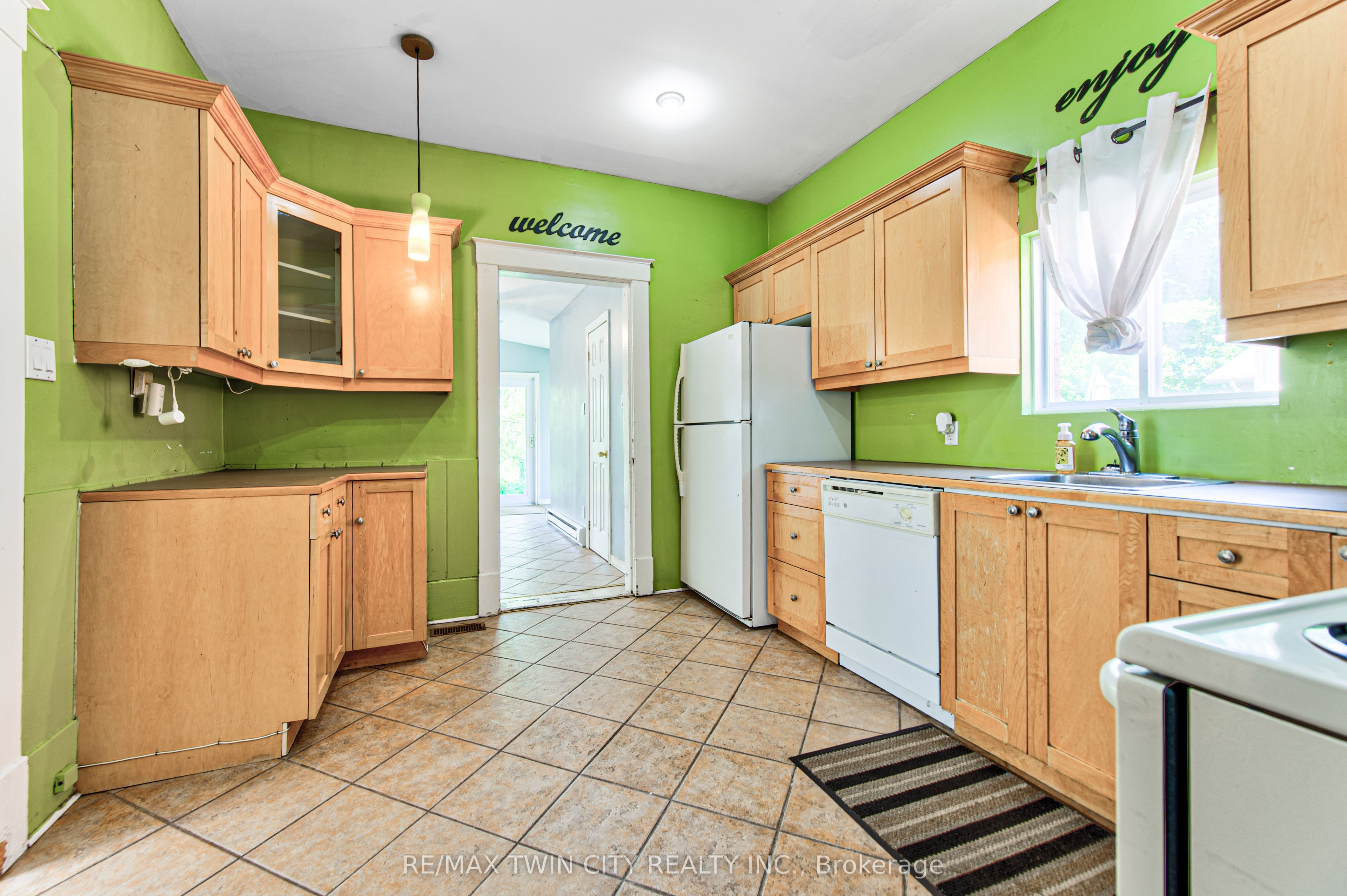 22 Herlan Avenue Property Photo 9