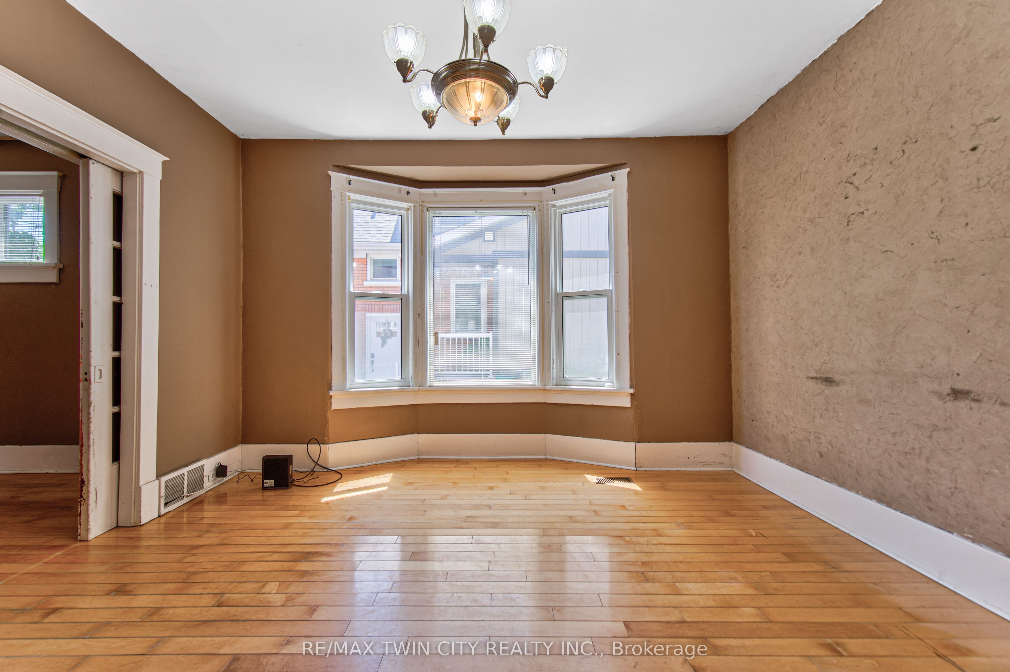 22 Herlan Avenue Property Photo 13