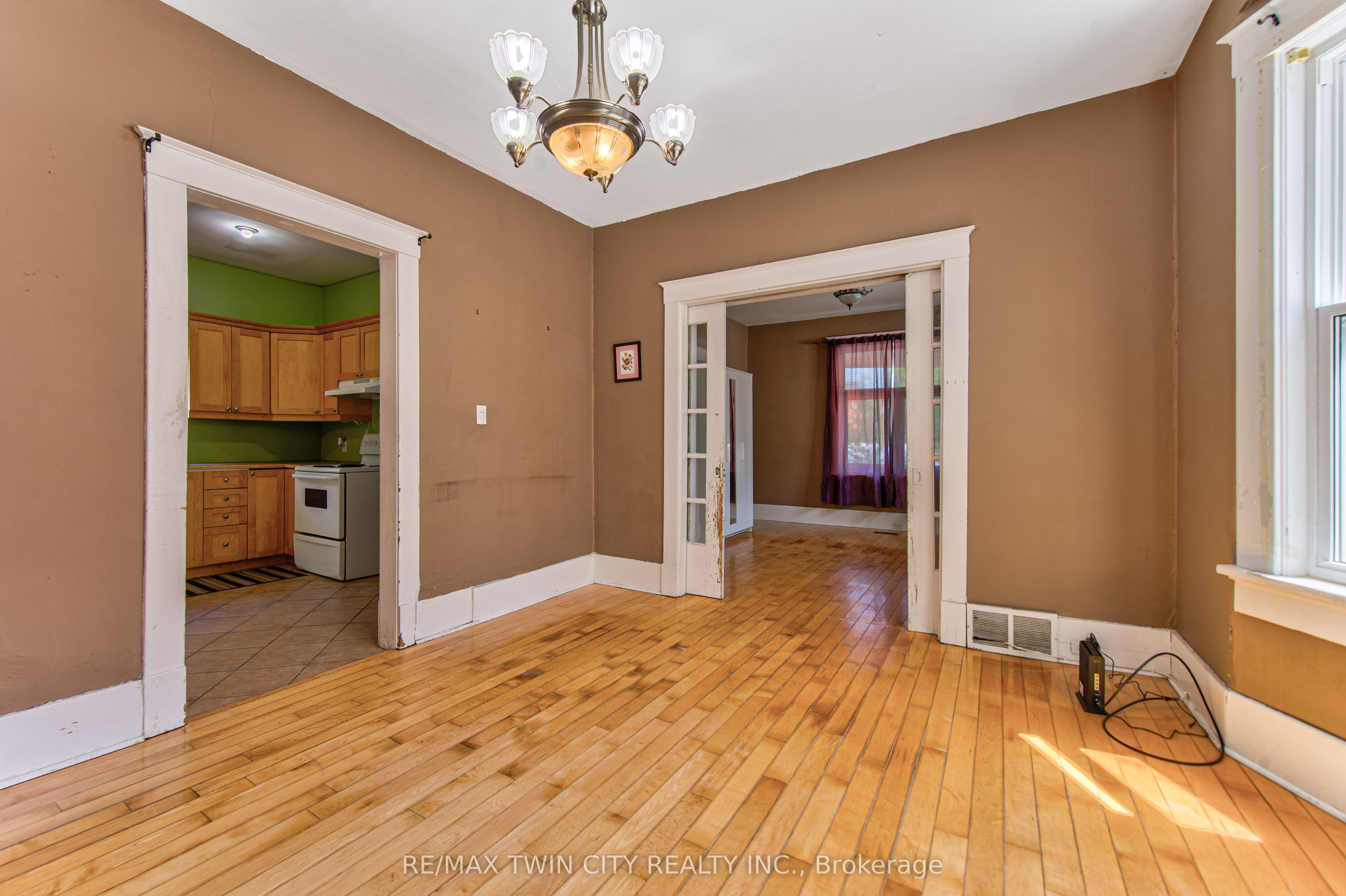 22 Herlan Avenue Property Photo 14