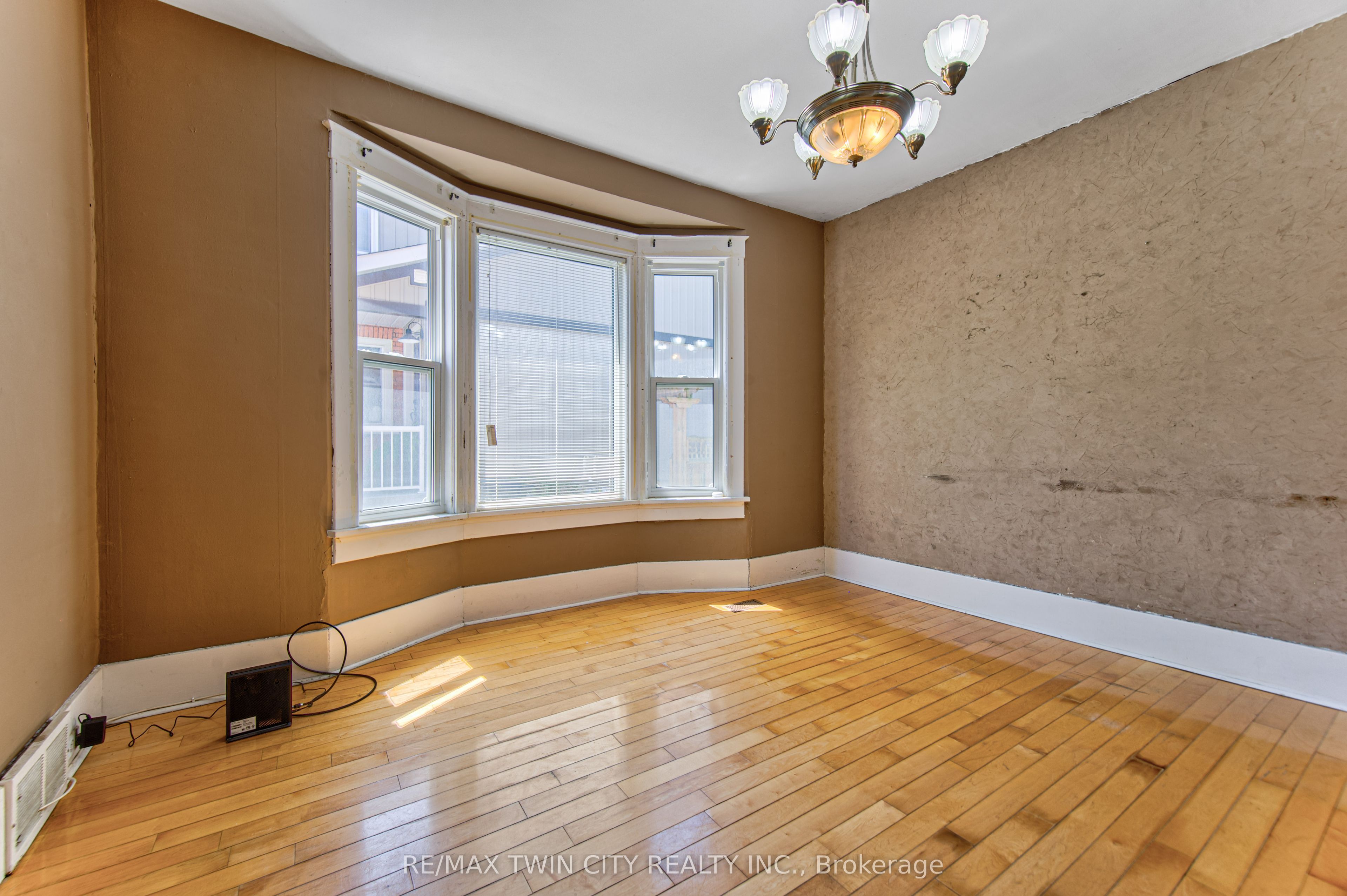 22 Herlan Avenue Property Photo 15