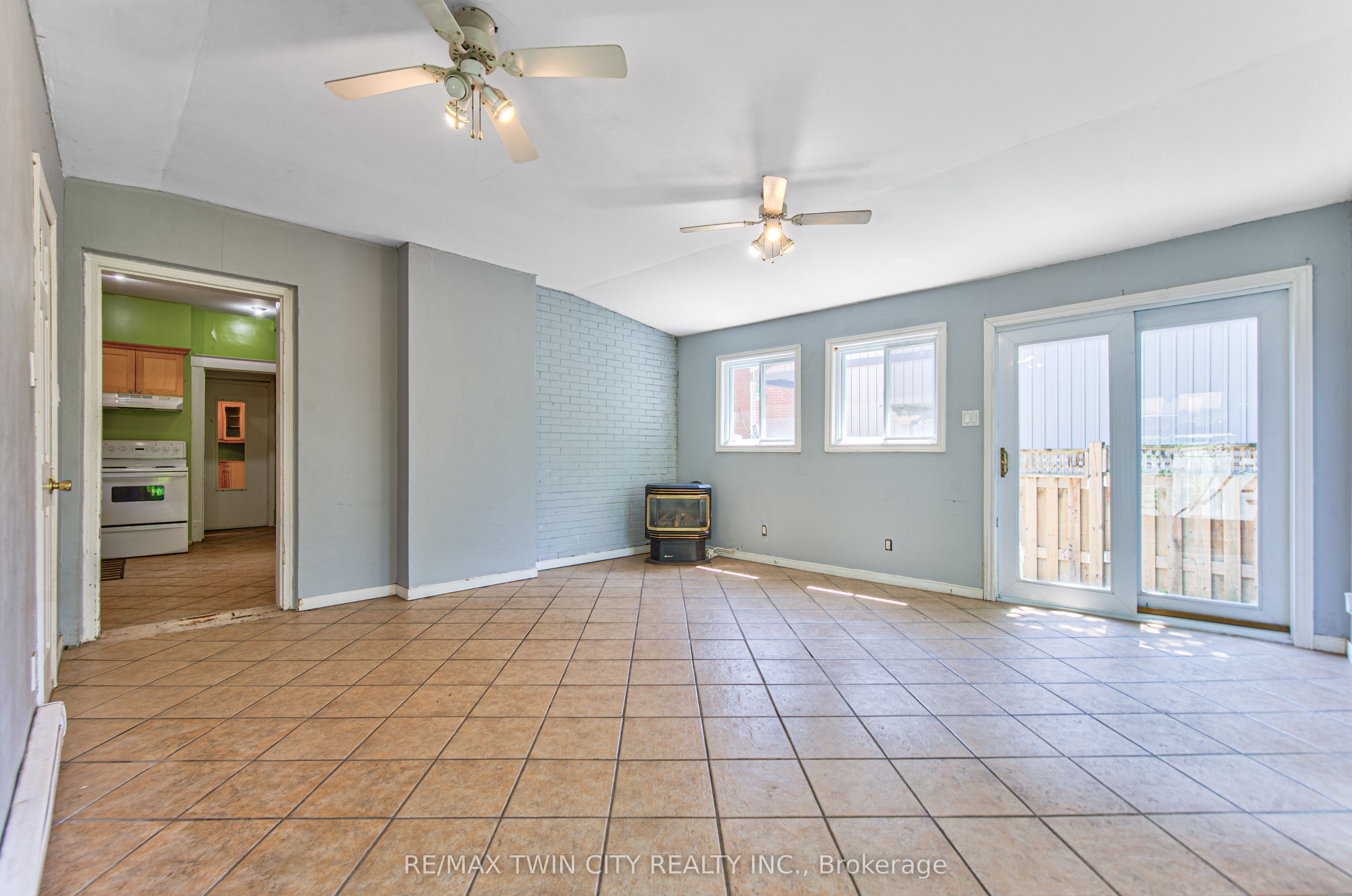 22 Herlan Avenue Property Photo 21