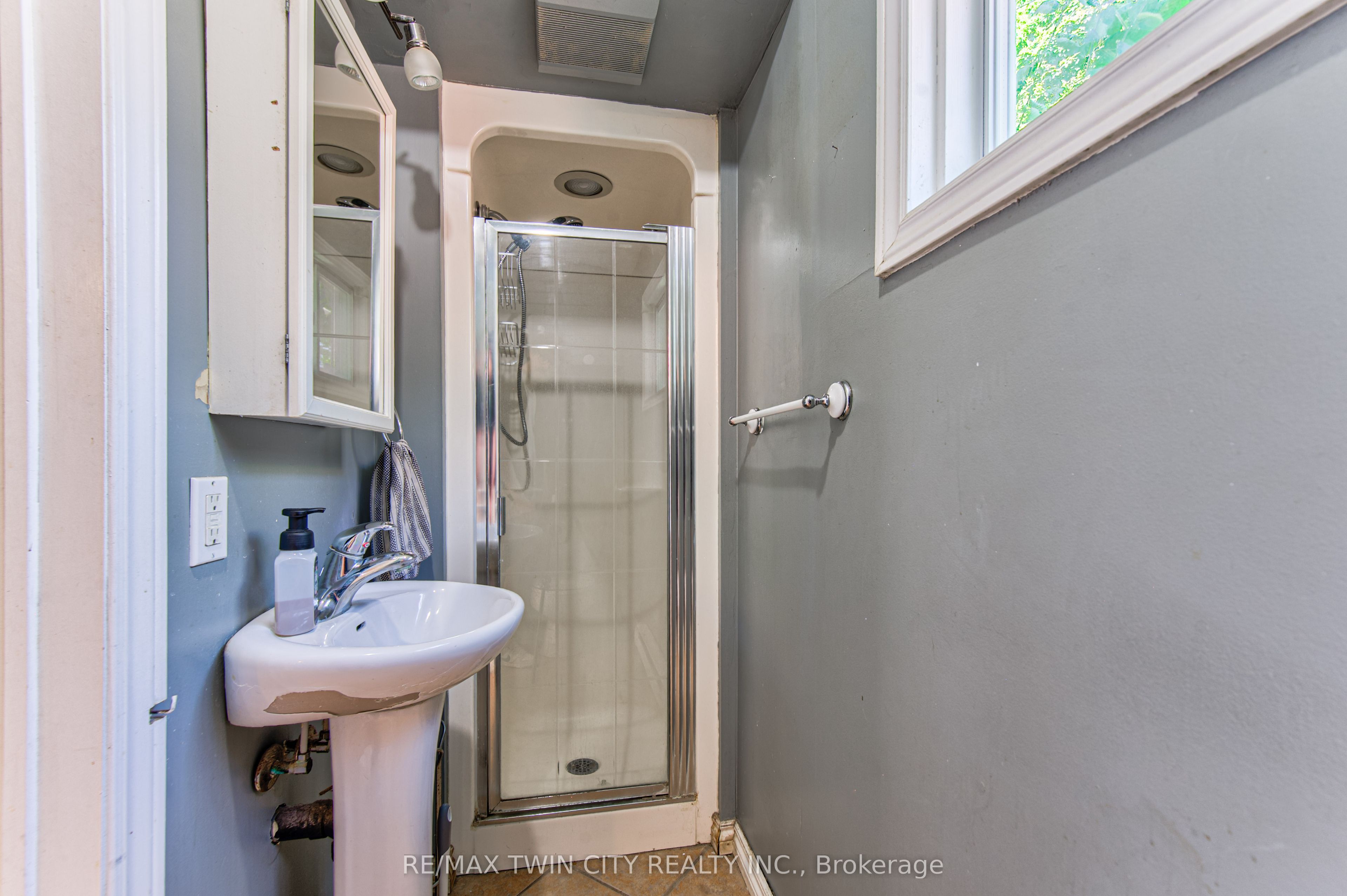 22 Herlan Avenue Property Photo 22