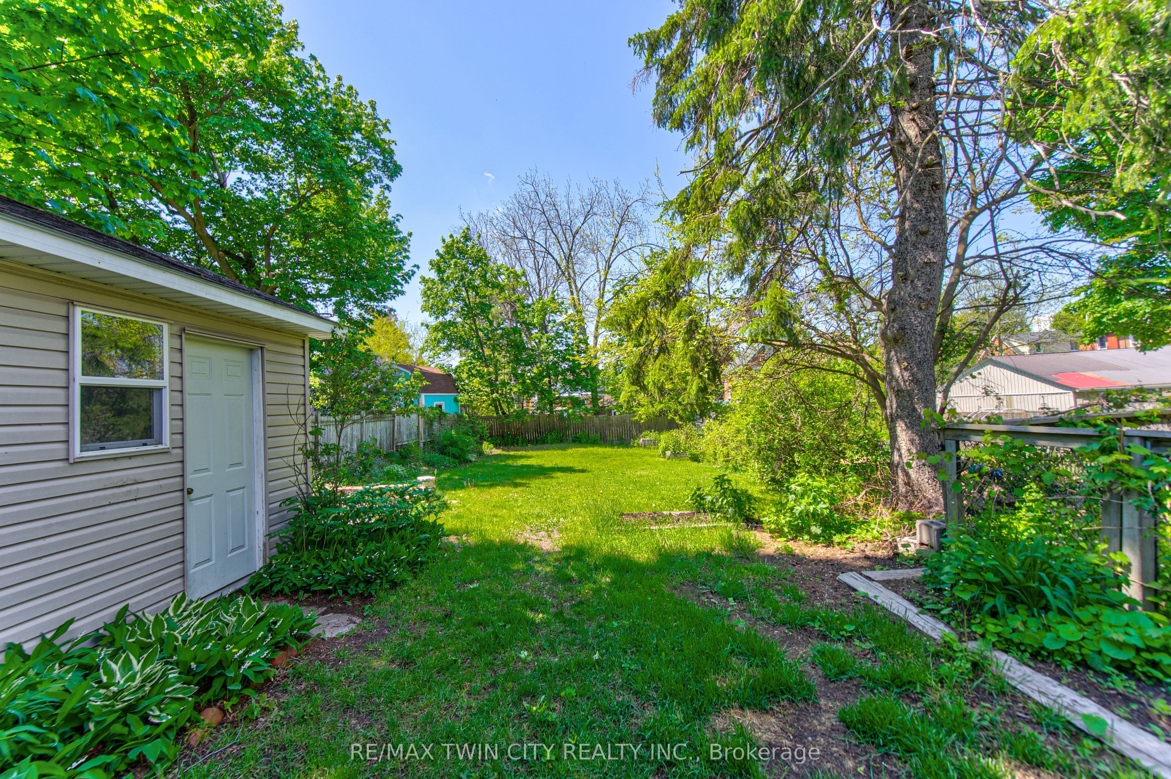 22 Herlan Avenue Property Photo 29