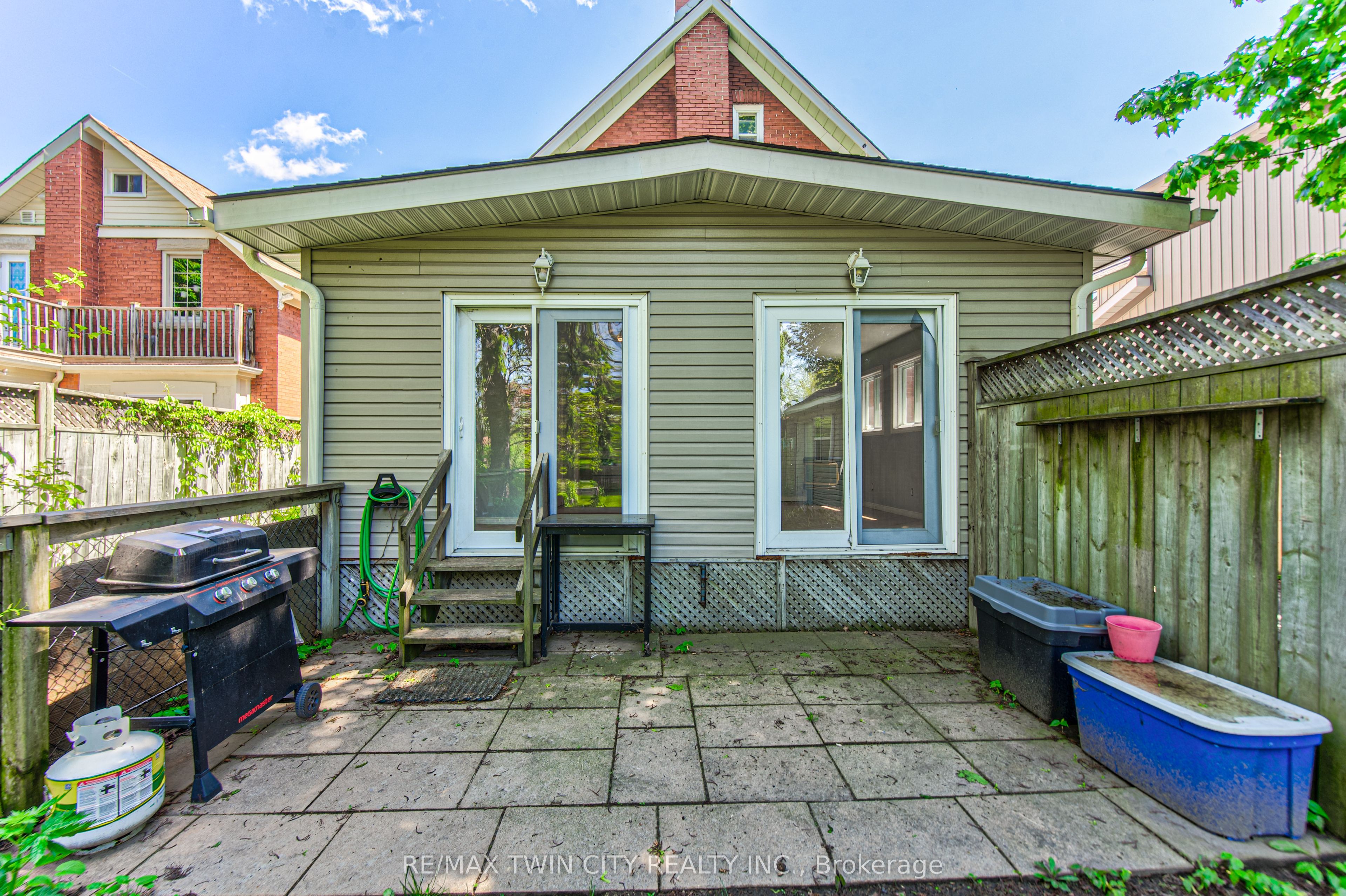 22 Herlan Avenue Property Photo 31