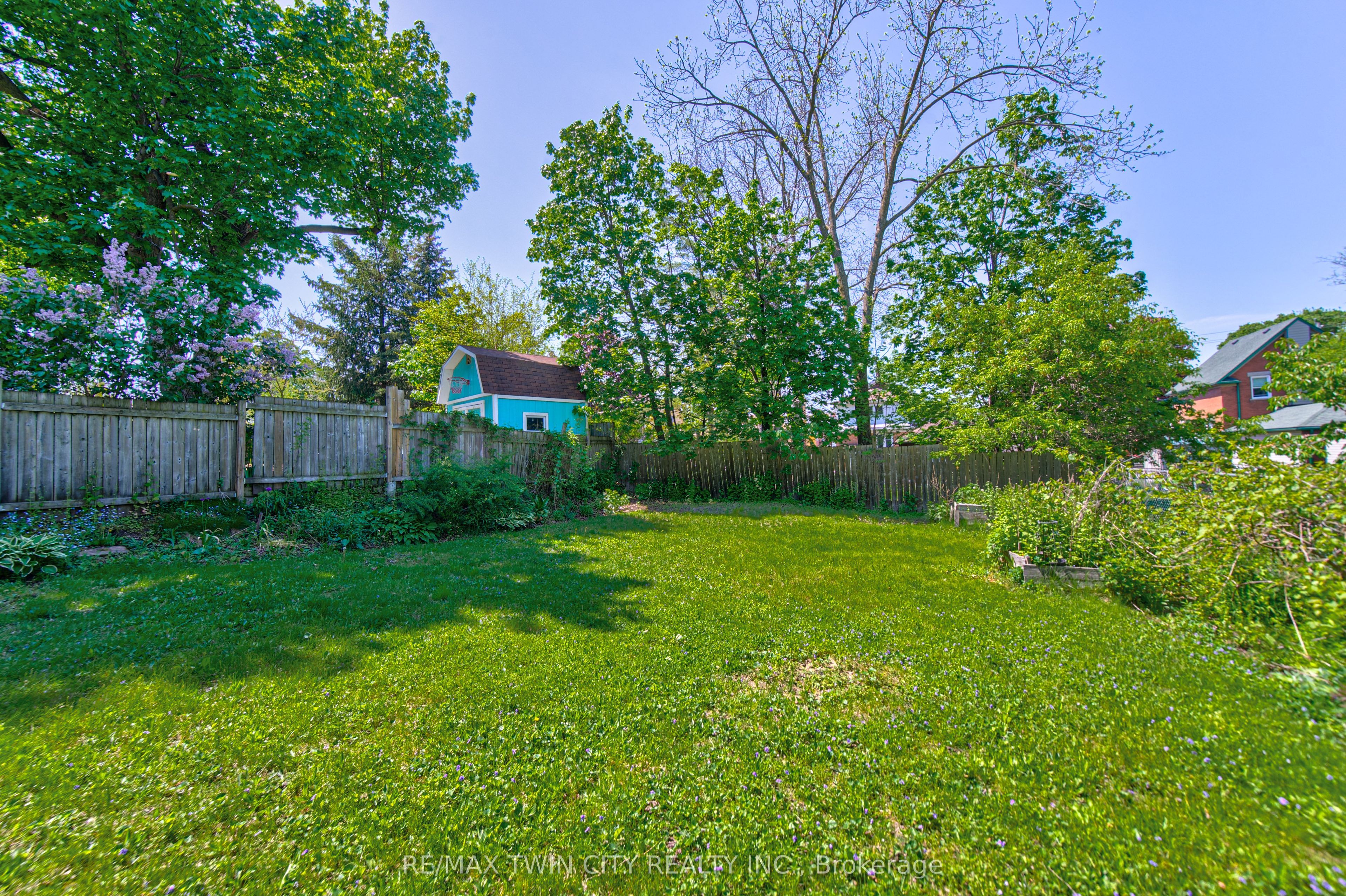 22 Herlan Avenue Property Photo 34