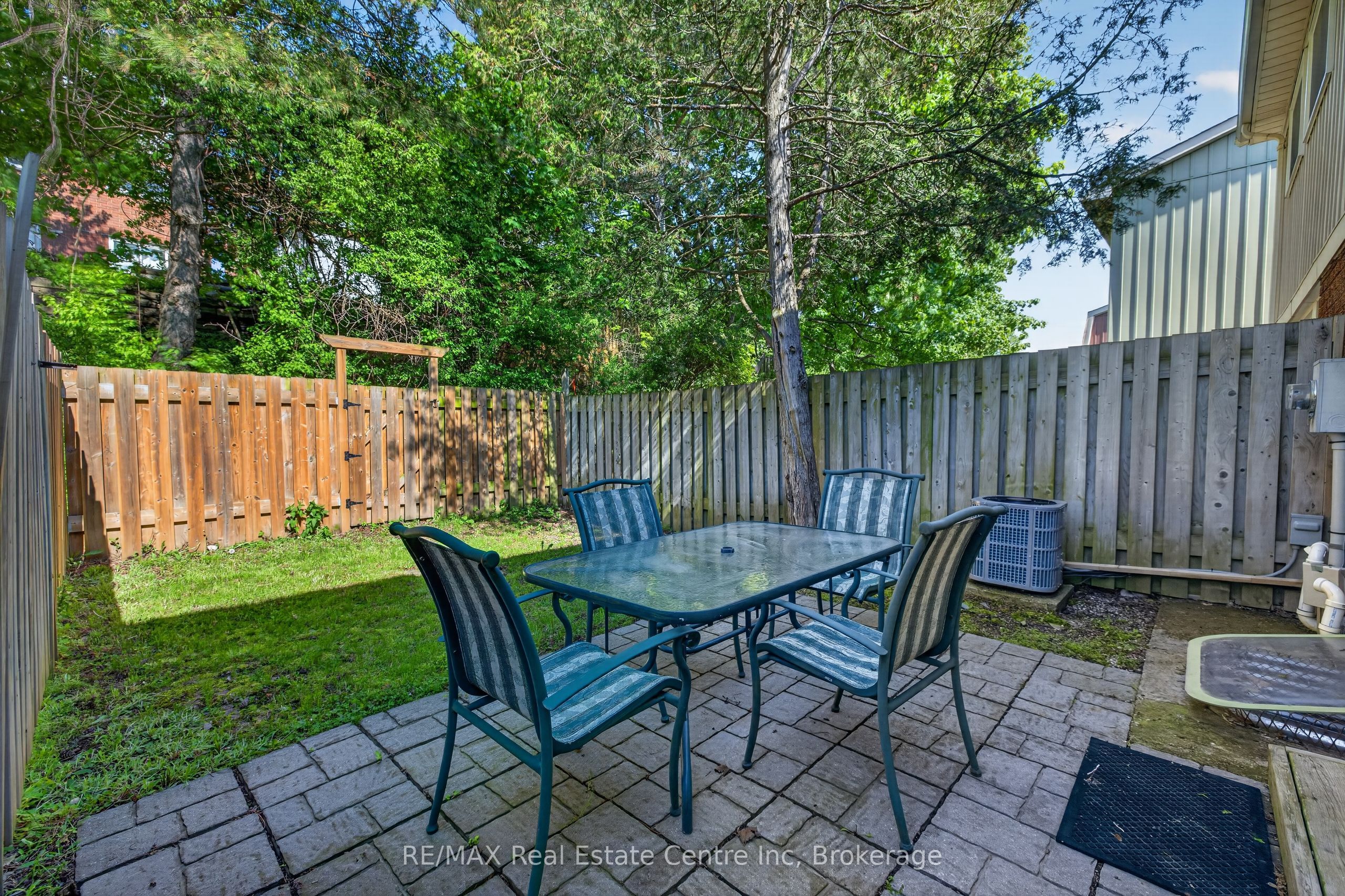 137 Dovercliffe Road Property Photo 3