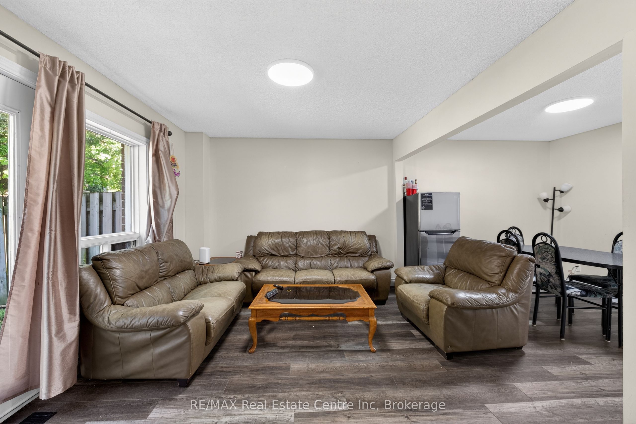 137 Dovercliffe Road Property Photo 11