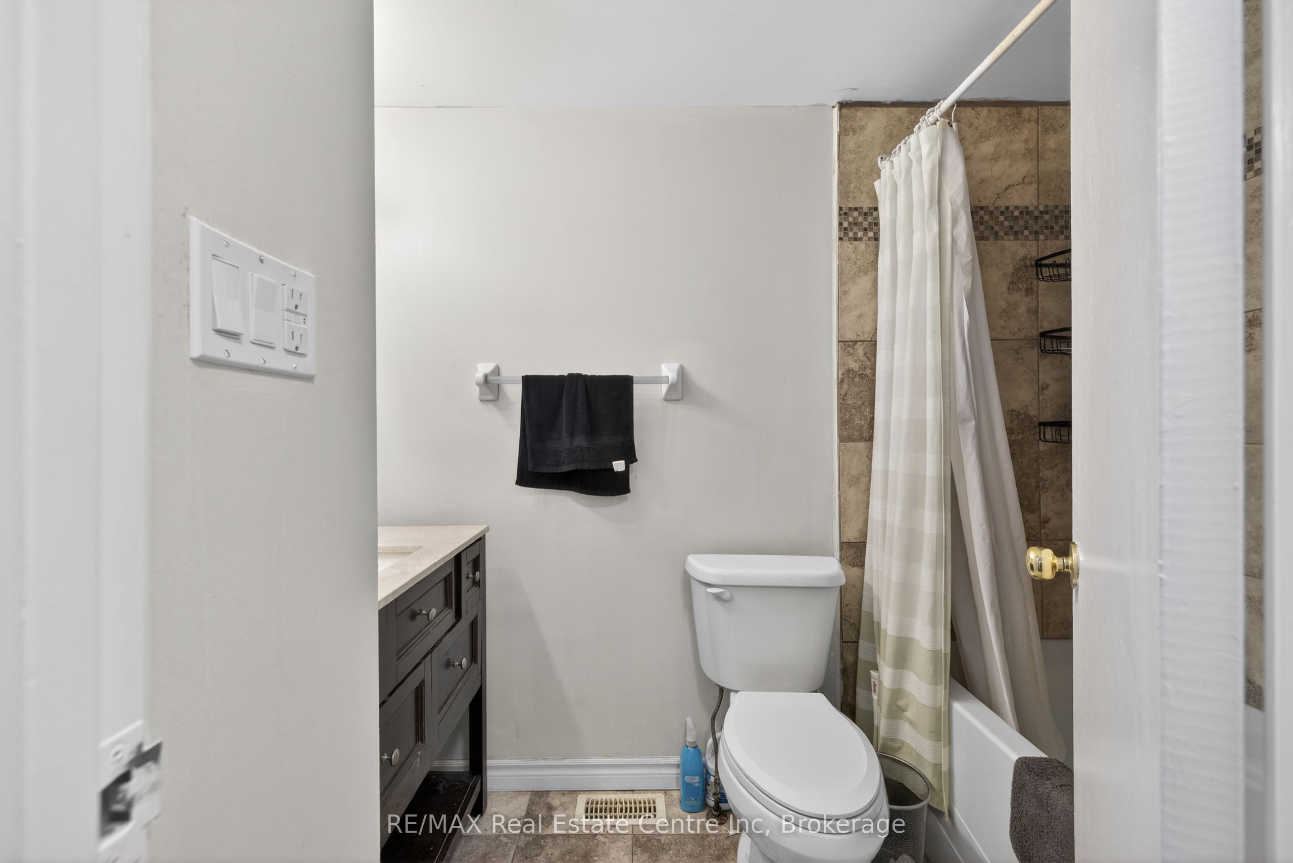 137 Dovercliffe Road Property Photo 21