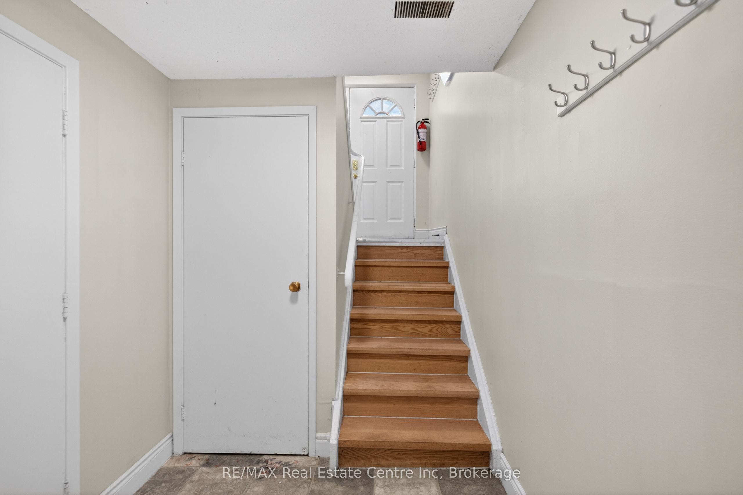 137 Dovercliffe Road Property Photo 33