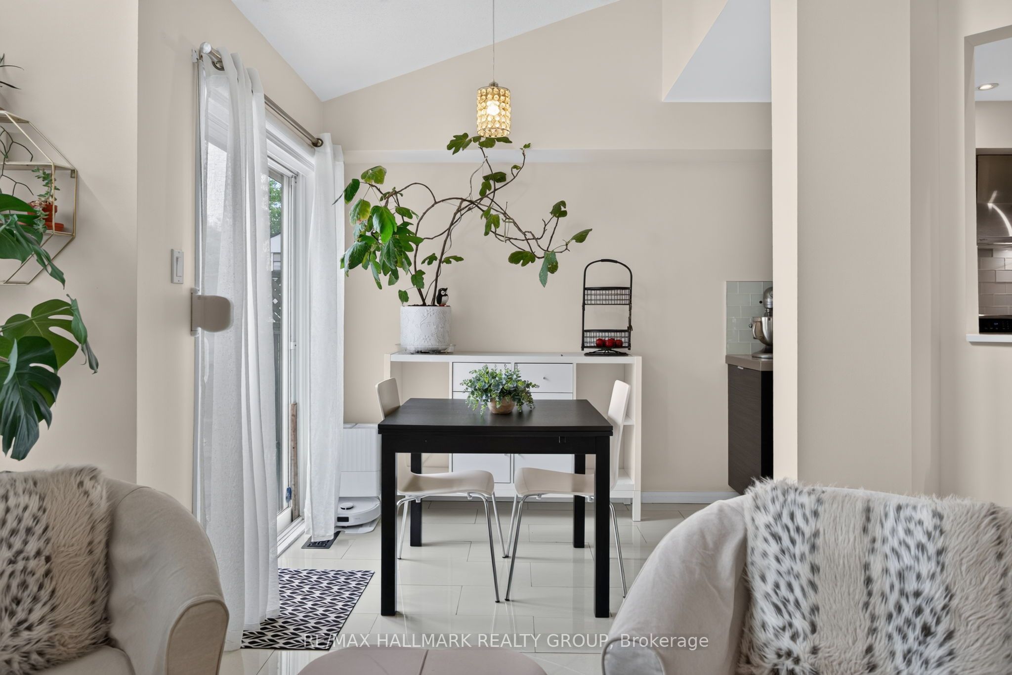 63 Palmadeo Drive Property Photo 14