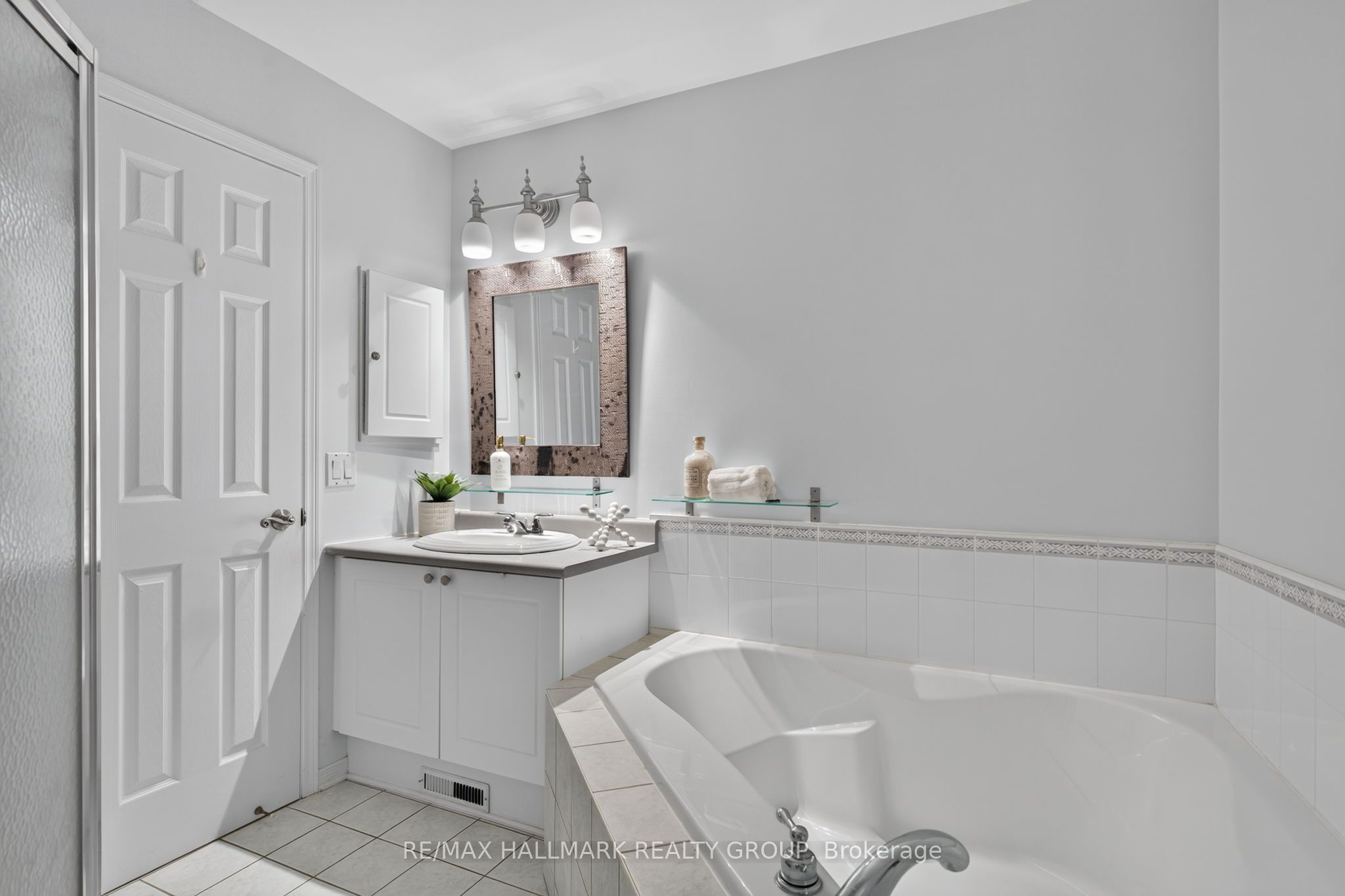 63 Palmadeo Drive Property Photo 27