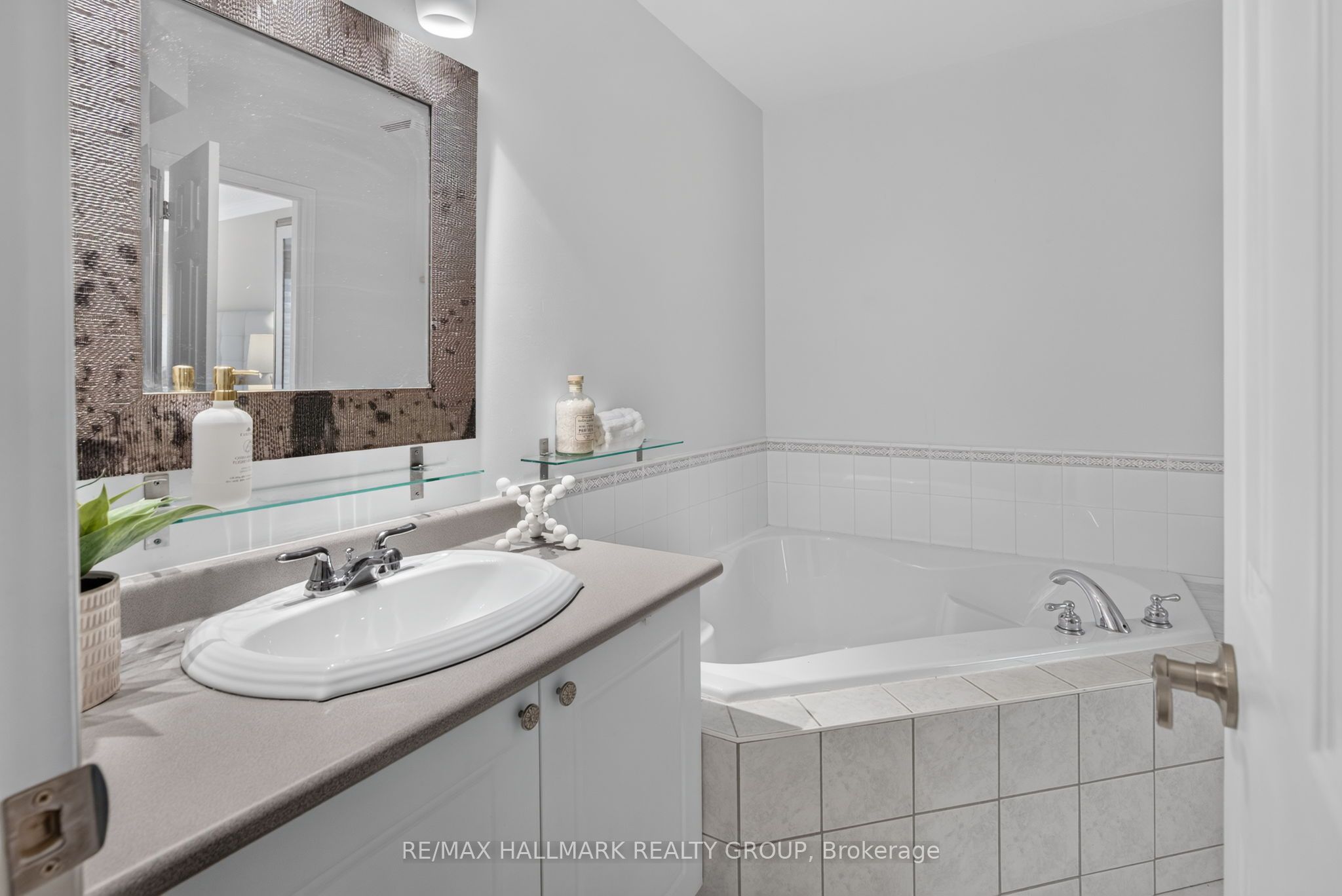 63 Palmadeo Drive Property Photo 28