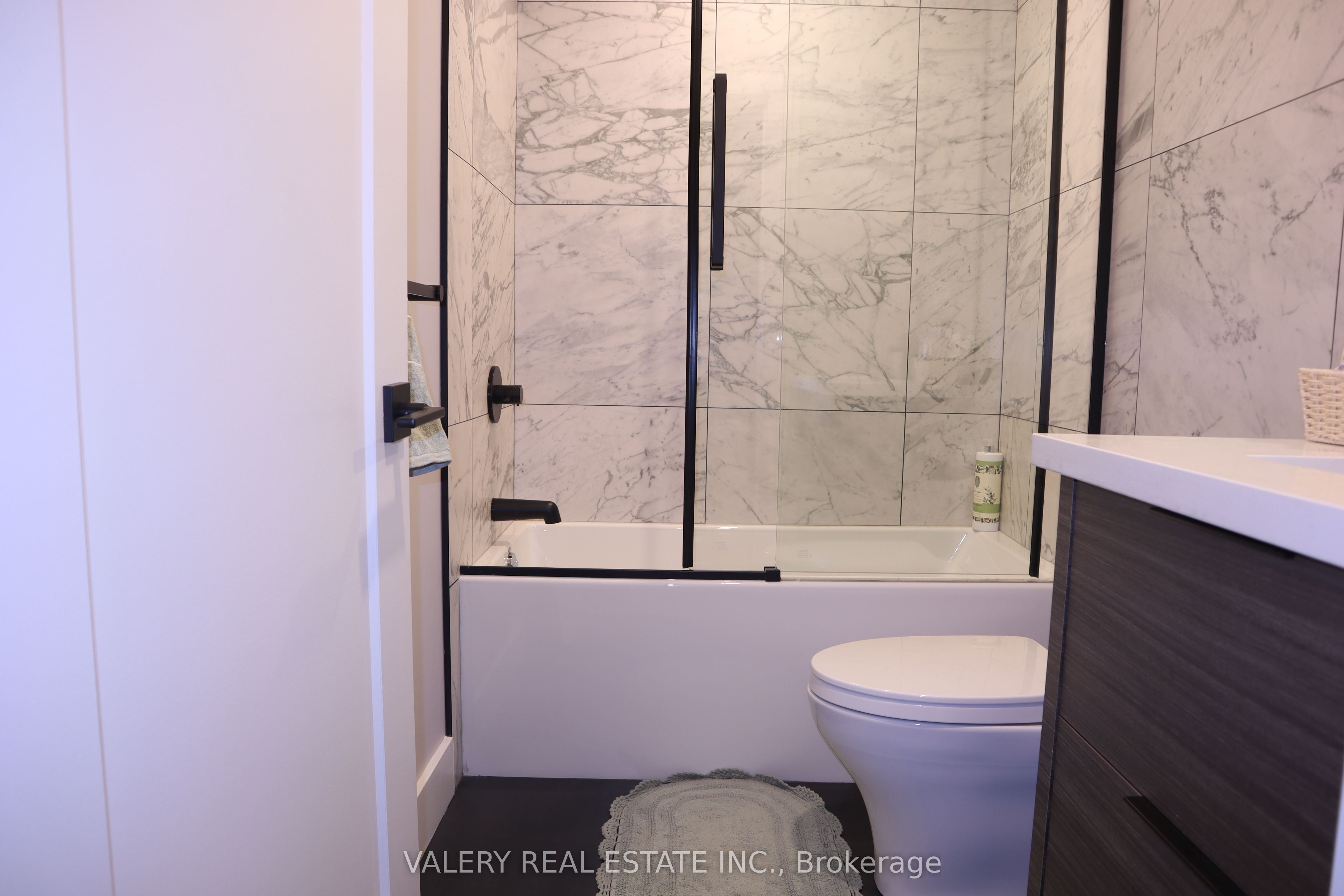 33 Chilton Drive Property Photo 13