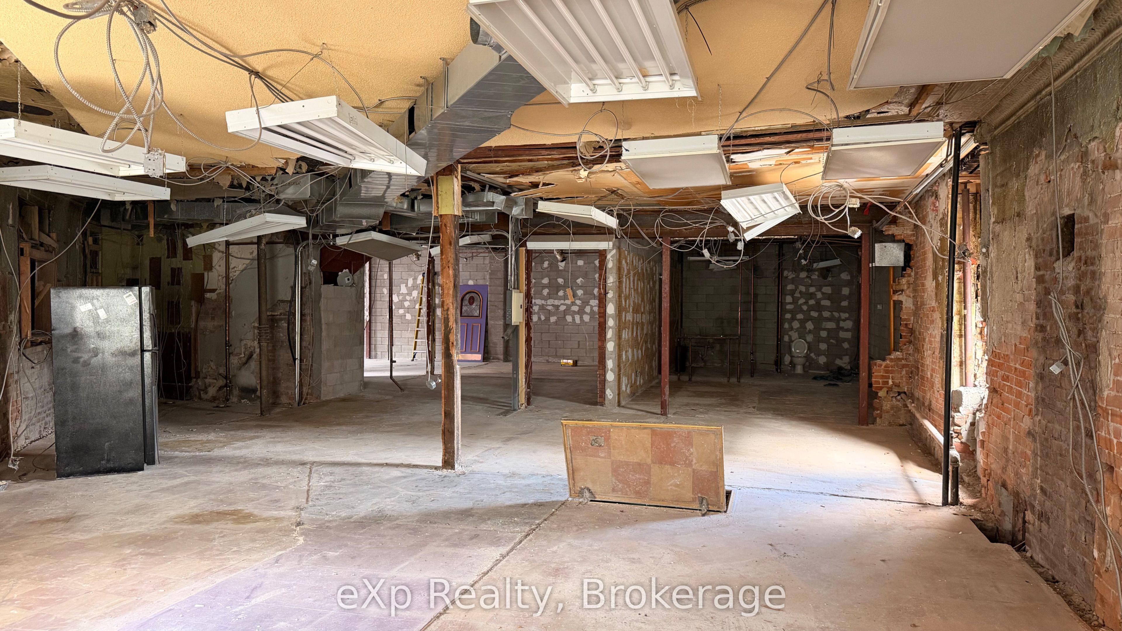 2 King Street Property Photo 7
