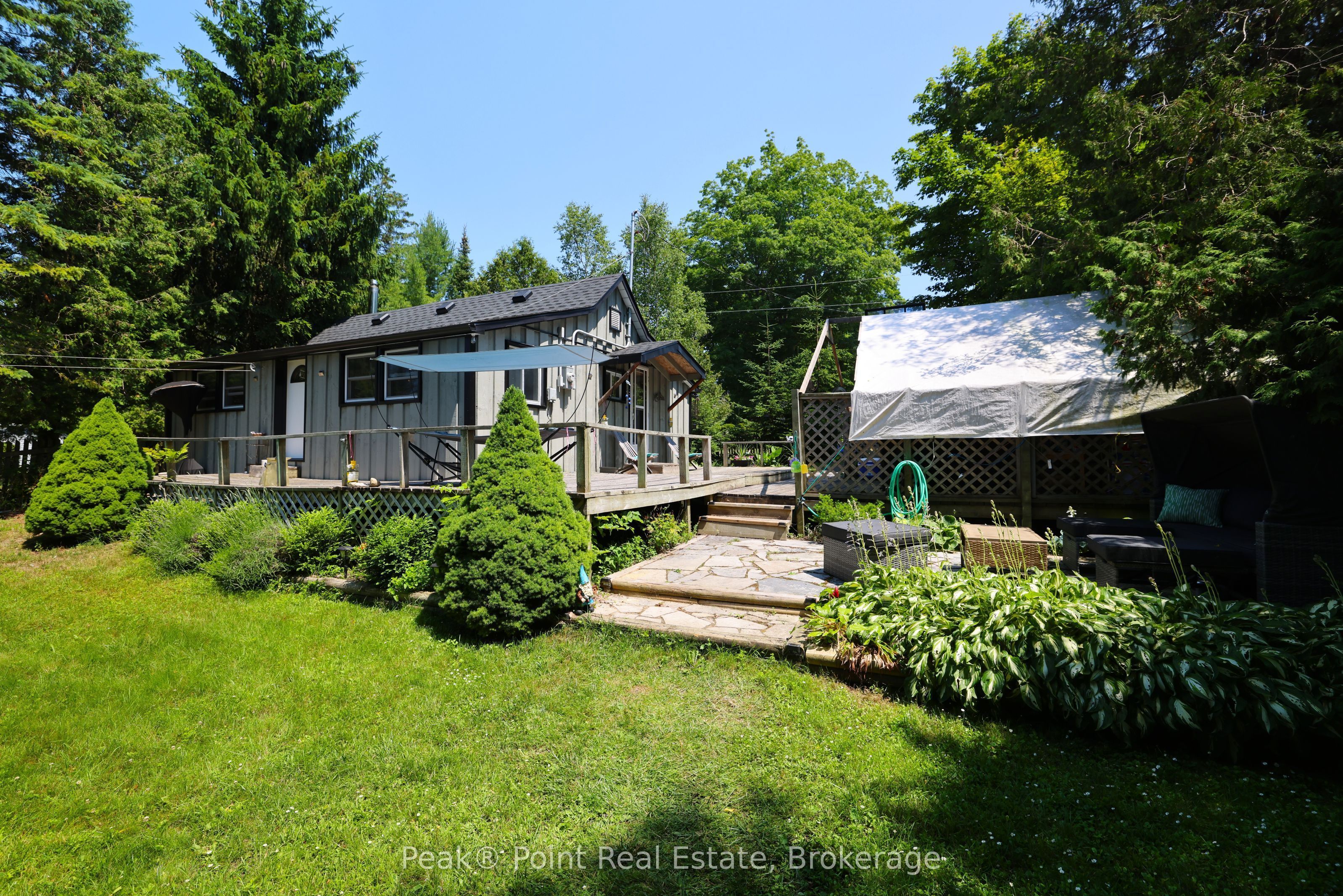 36 Barrie Avenue Property Photo 3