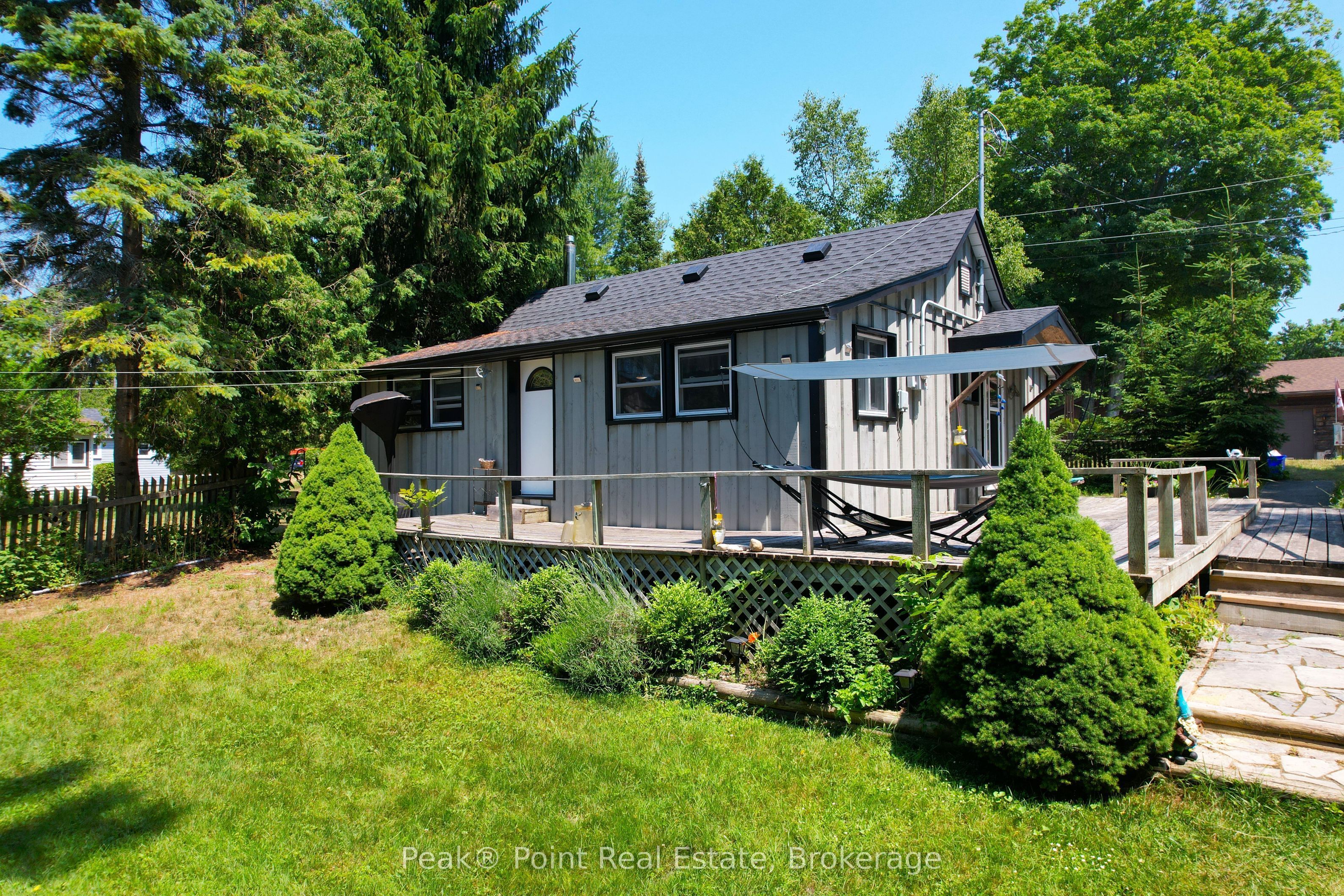 36 Barrie Avenue Property Photo 4