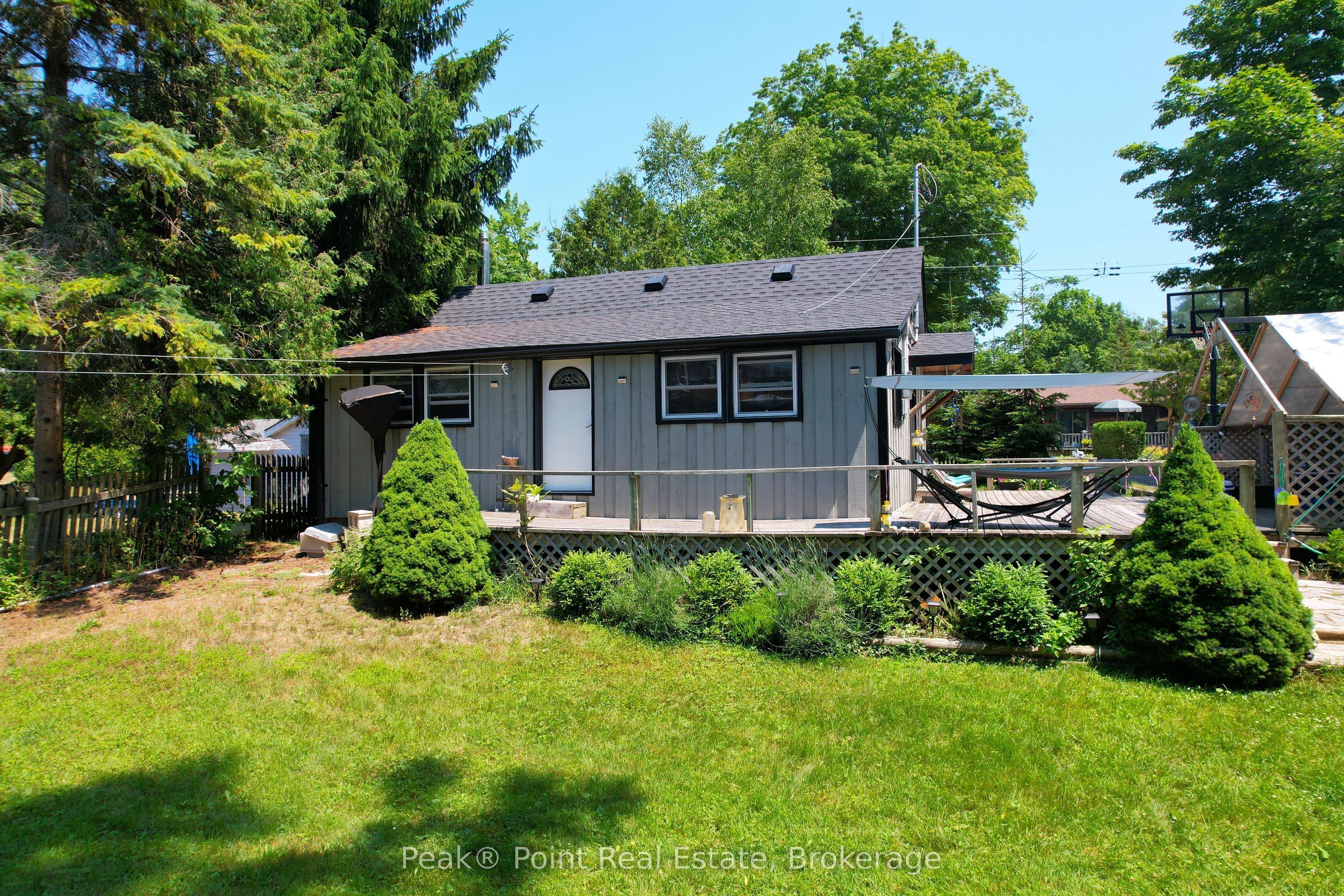 36 Barrie Avenue Property Photo 8