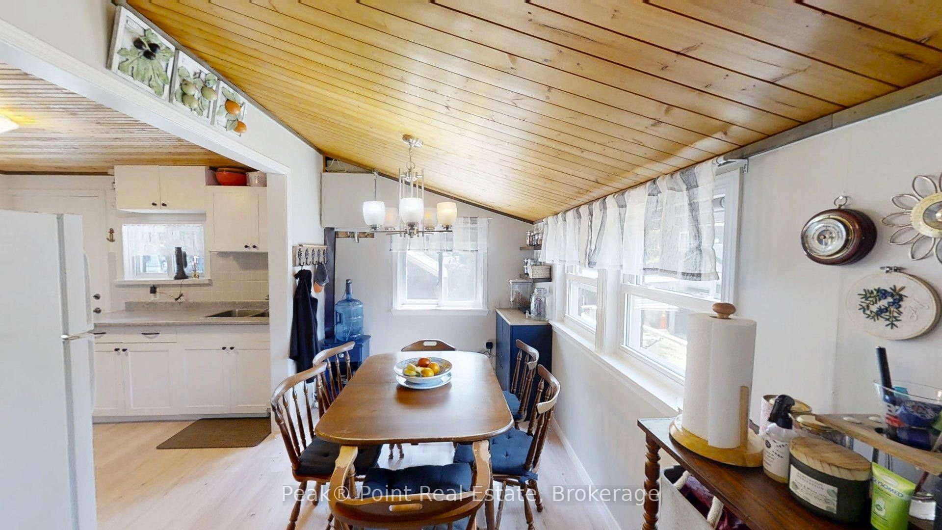 36 Barrie Avenue Property Photo 15