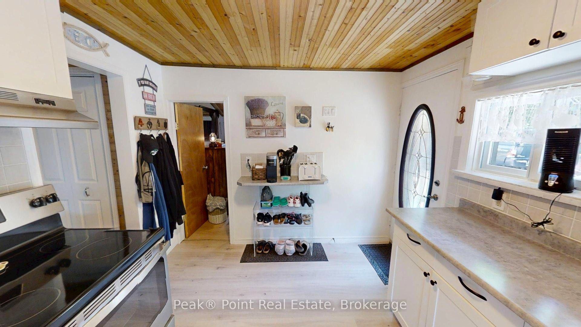 36 Barrie Avenue Property Photo 18