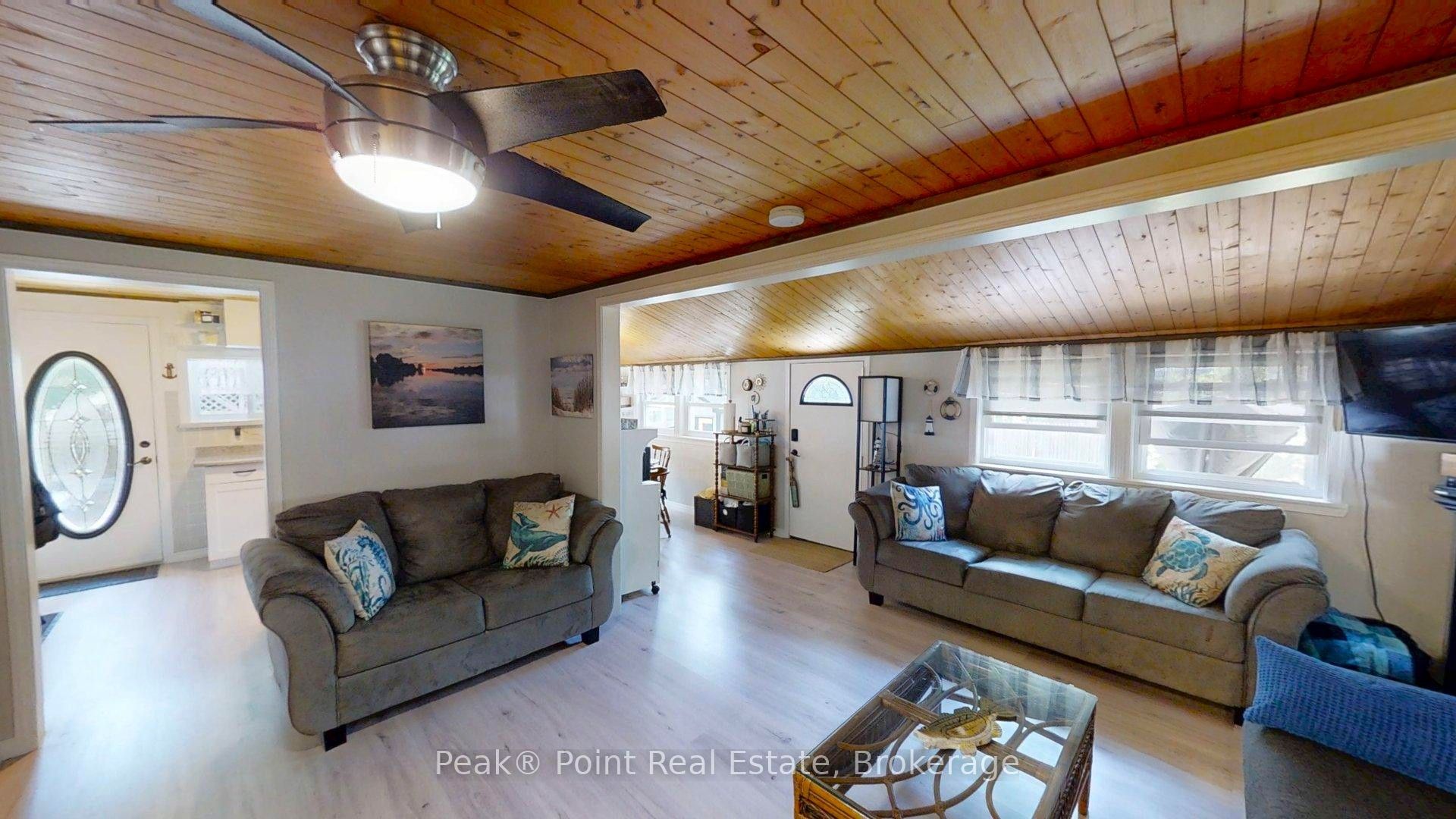 36 Barrie Avenue Property Photo 21