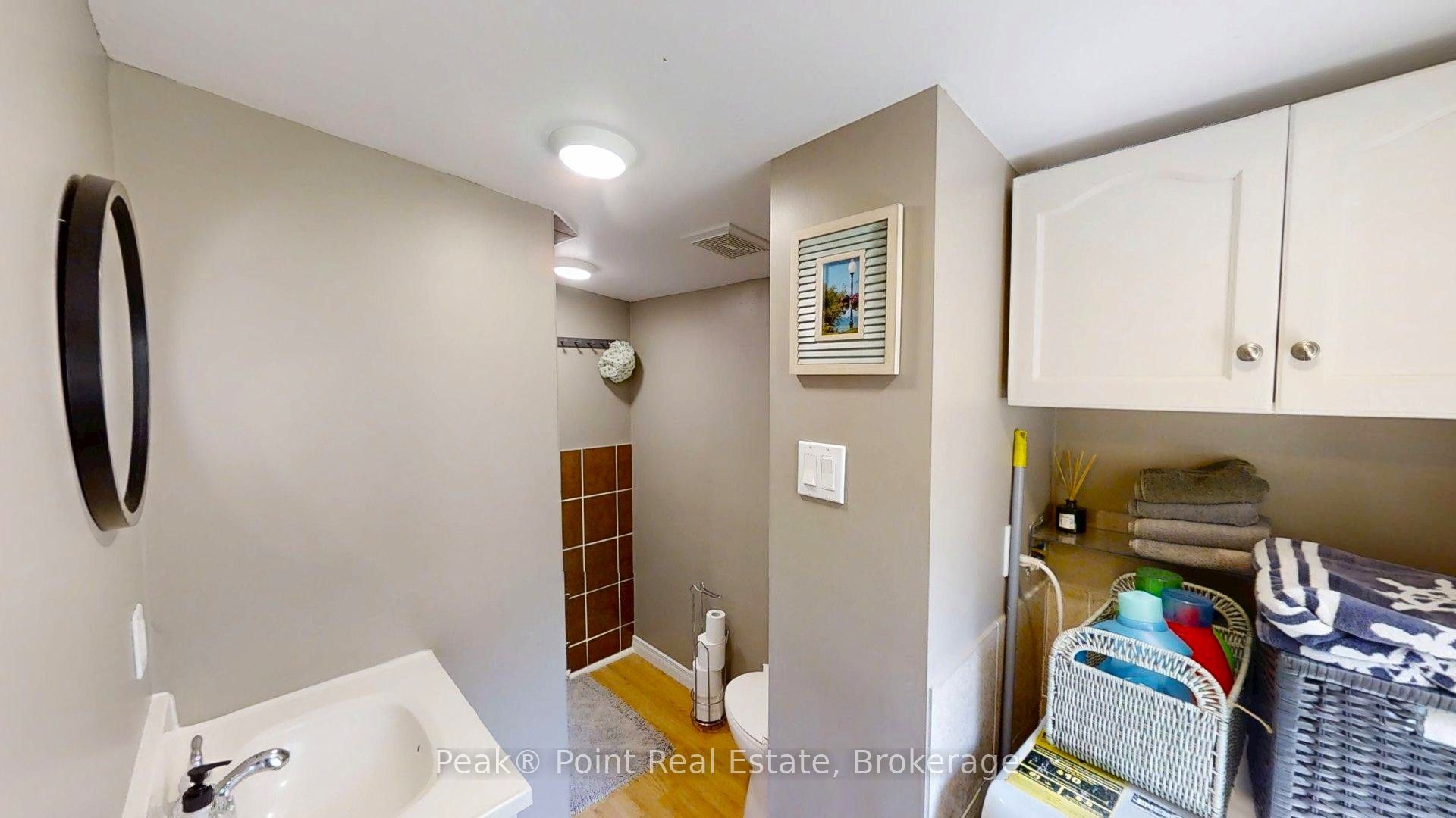 36 Barrie Avenue Property Photo 27