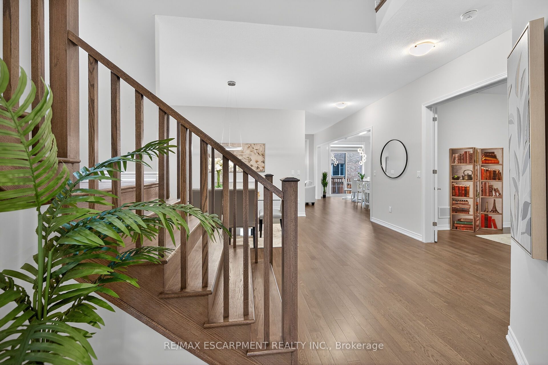 67 Starfire Crescent Property Photo 4