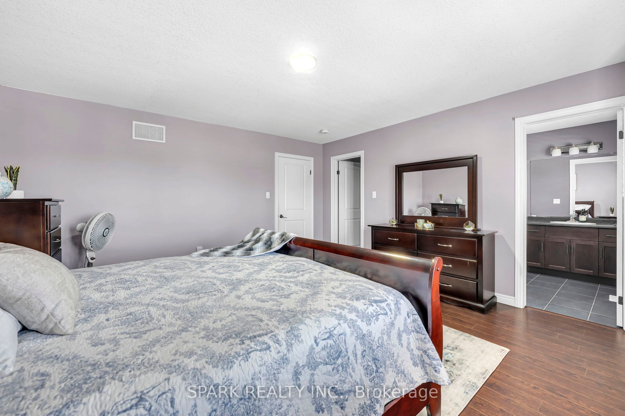 4 Cutts Crescent Property Photo 12