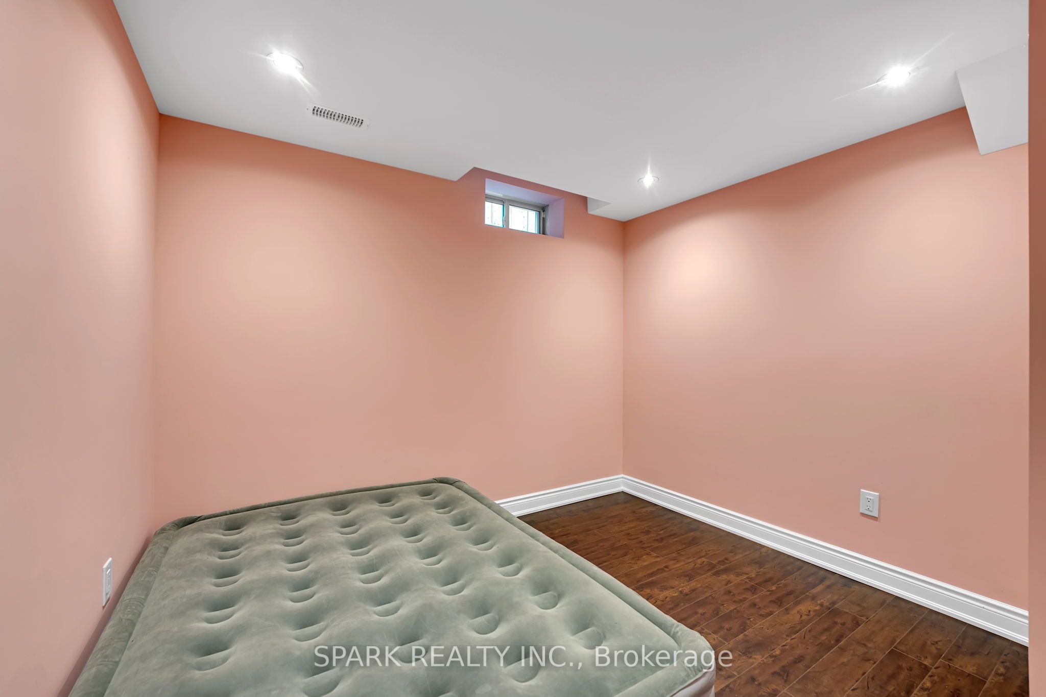 4 Cutts Crescent Property Photo 19