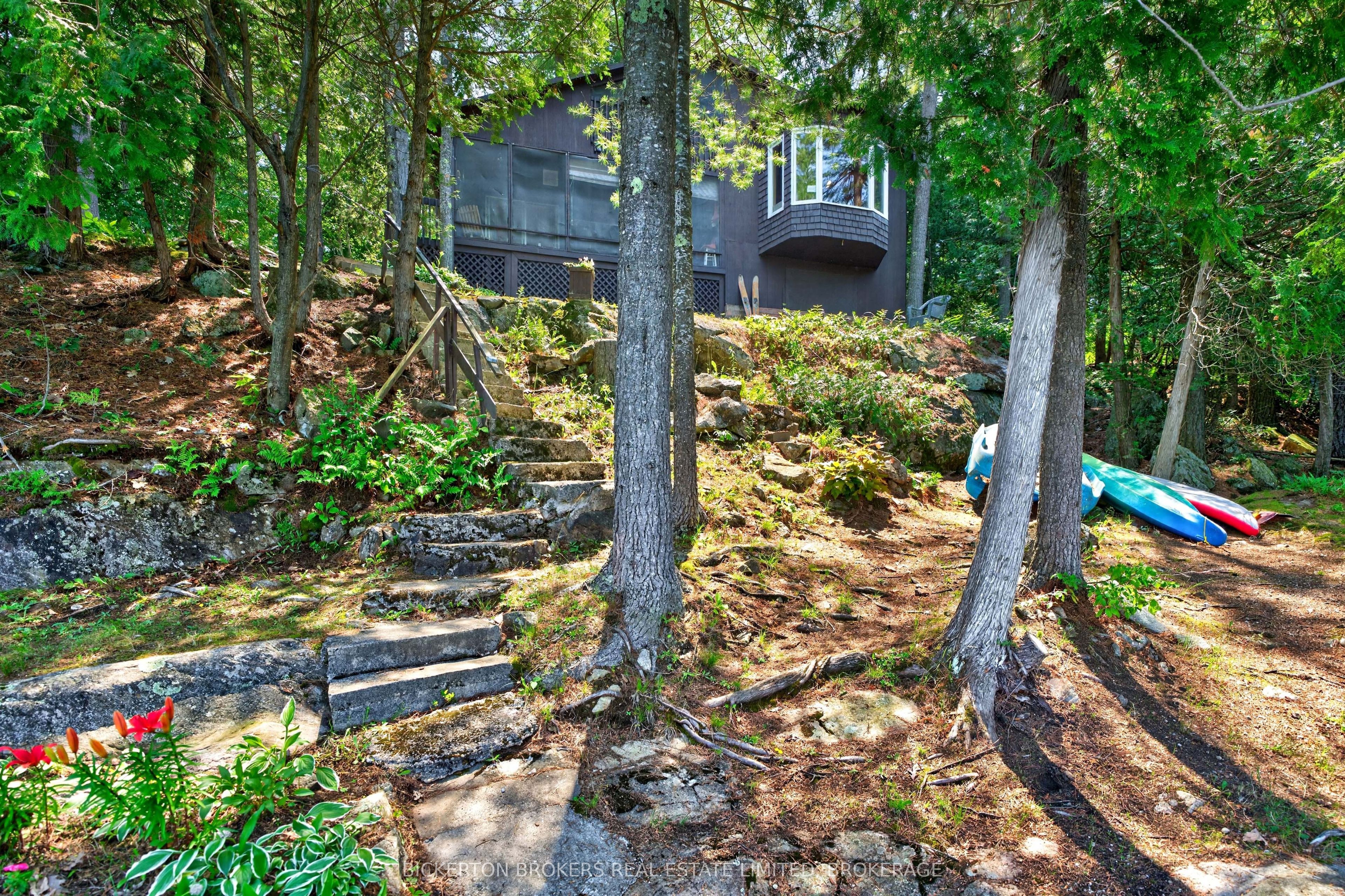 468 Moorhead Lane Property Photo 1