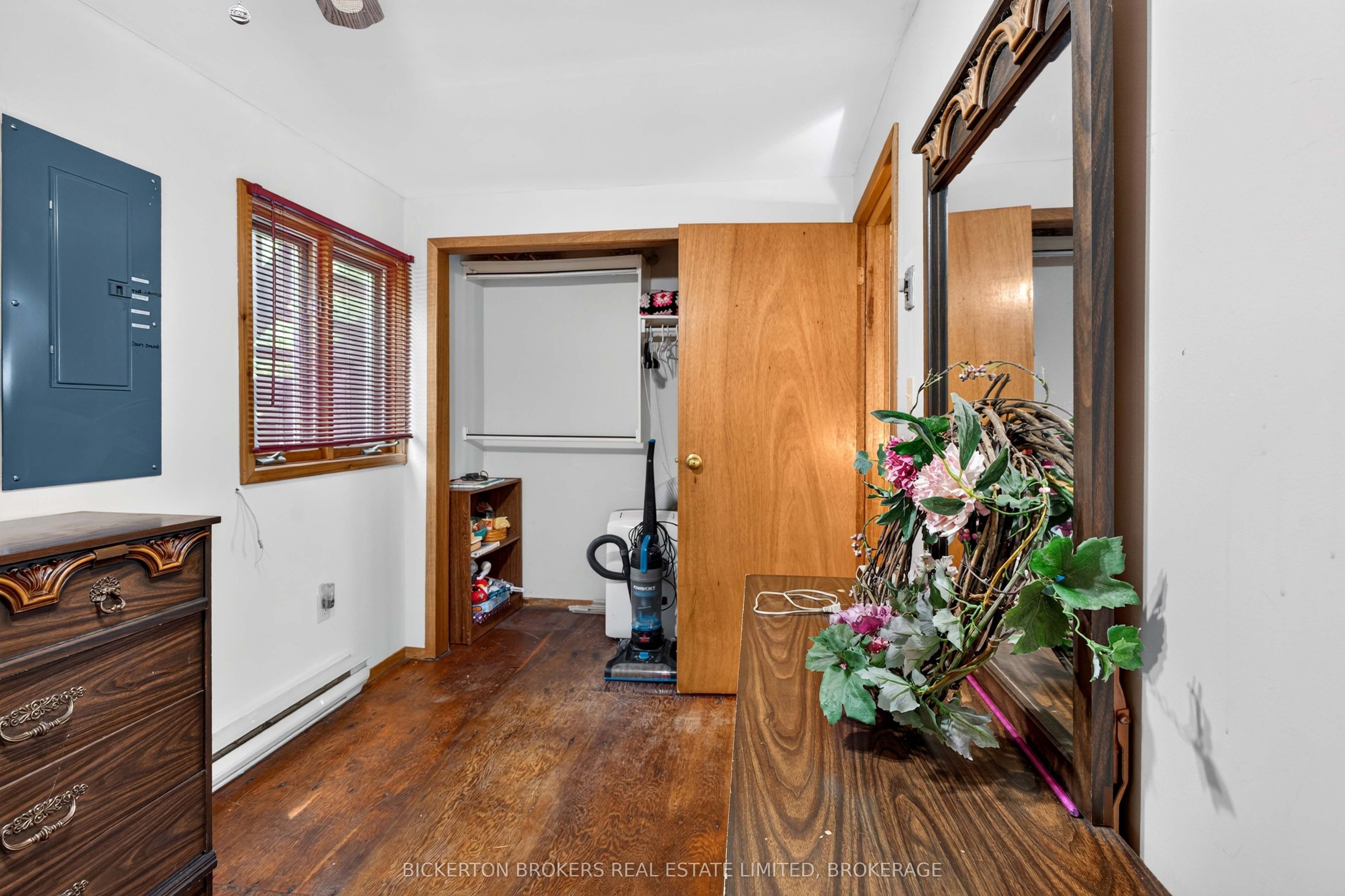 468 Moorhead Lane Property Photo 15