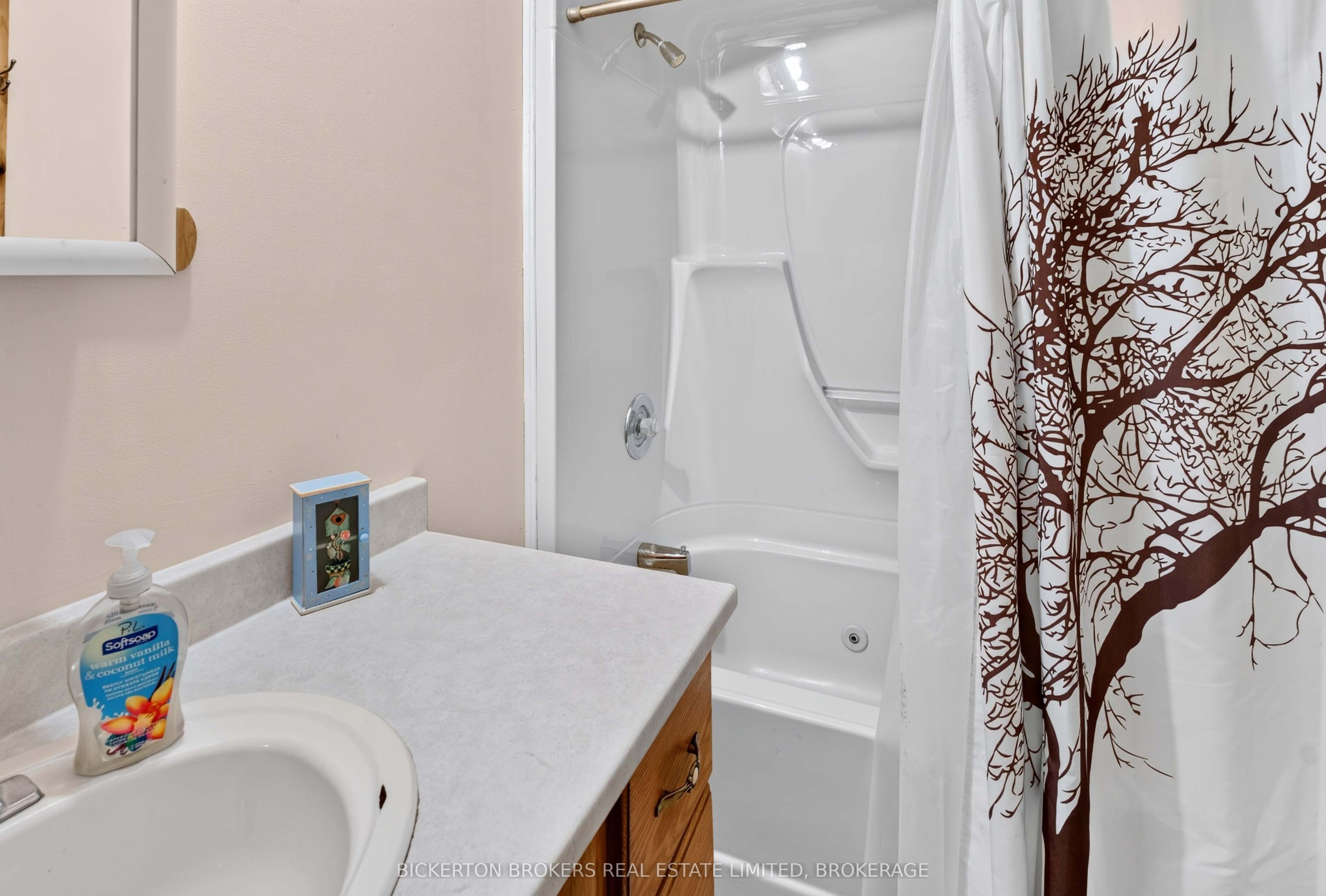 468 Moorhead Lane Property Photo 27