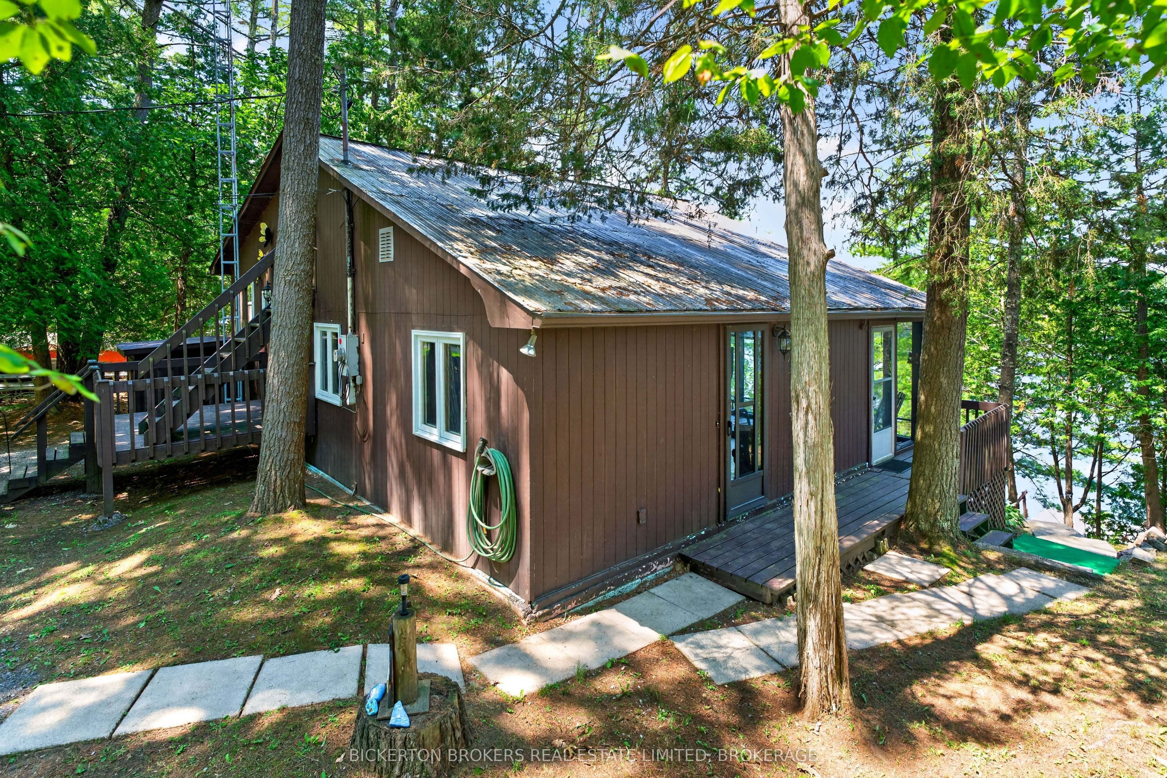 468 Moorhead Lane Property Photo 40