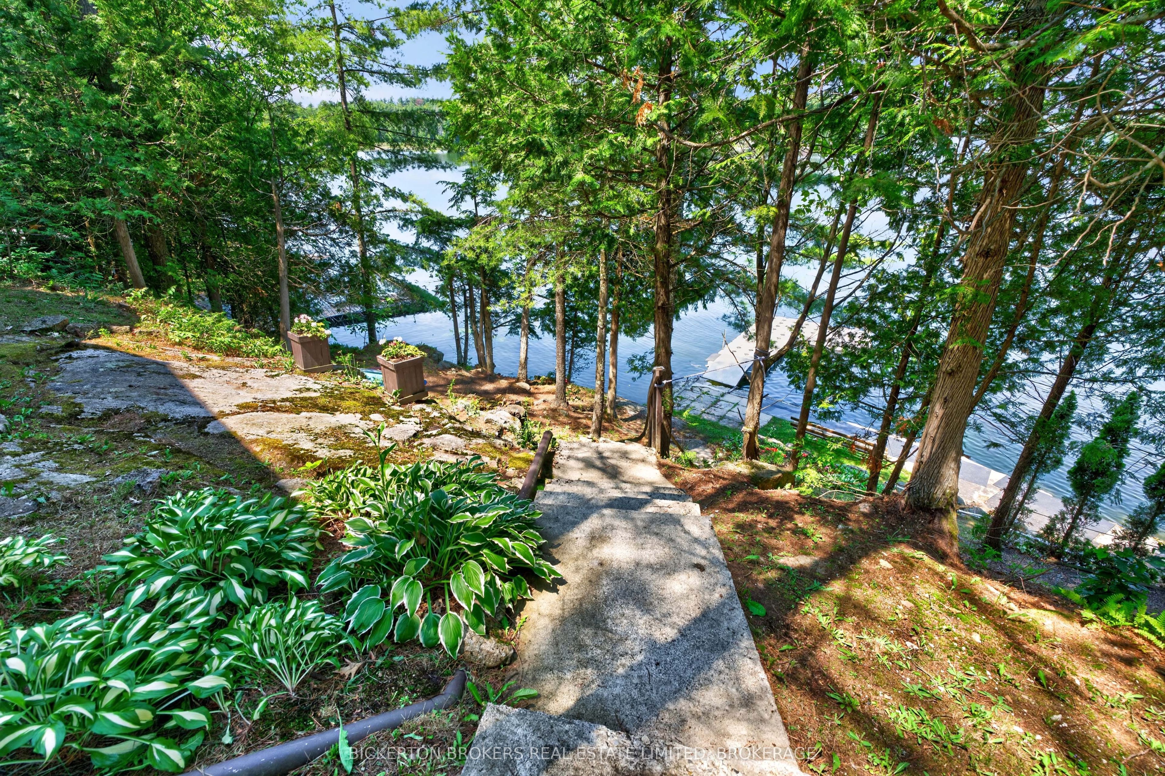 468 Moorhead Lane Property Photo 42