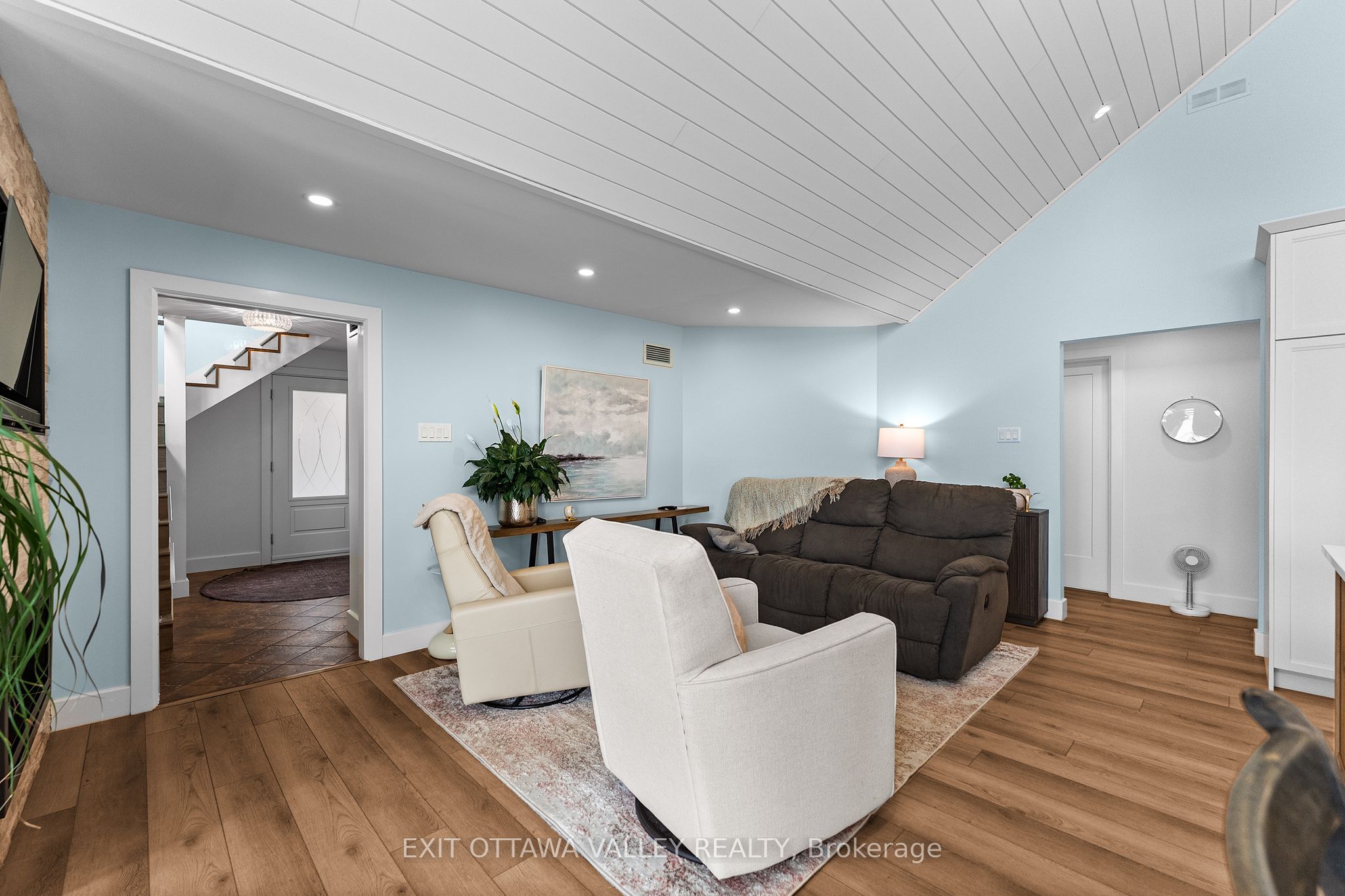 502b Macgregor Bay Trail Property Photo 8
