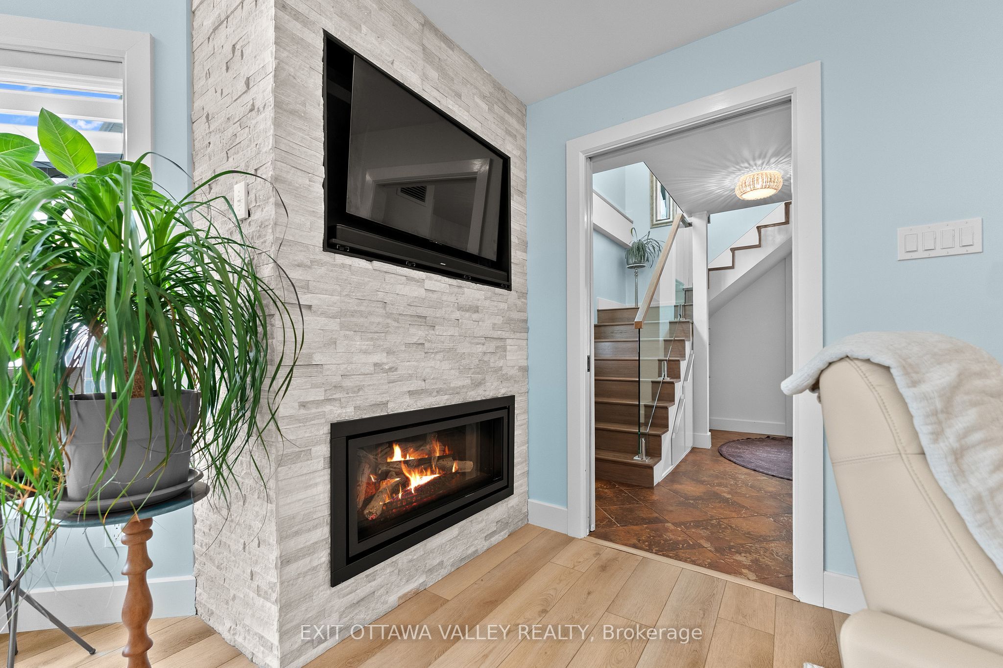 502b Macgregor Bay Trail Property Photo 9