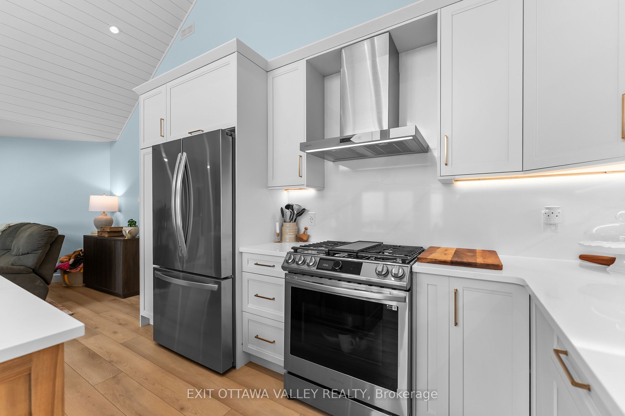 502b Macgregor Bay Trail Property Photo 15