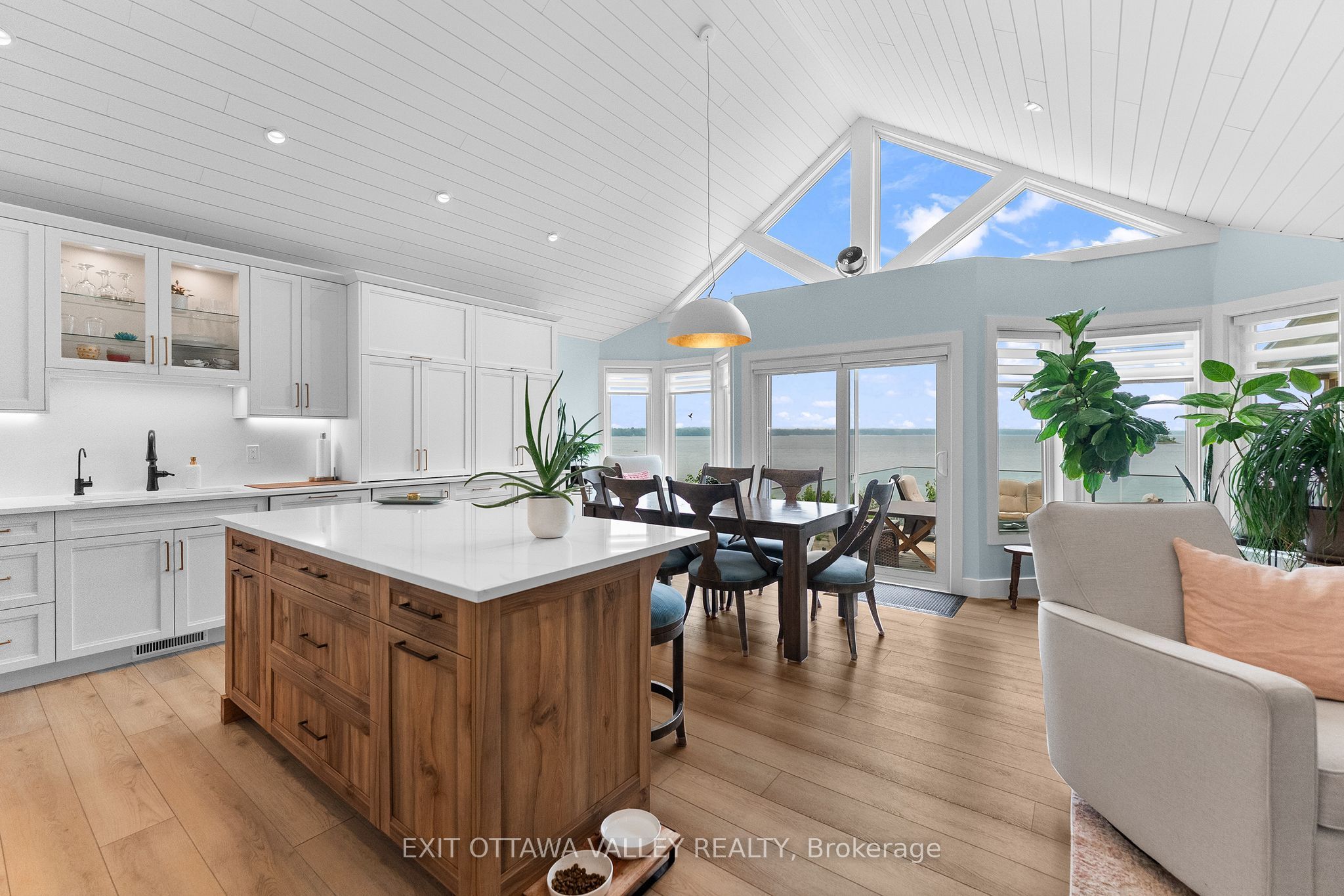 502b Macgregor Bay Trail Property Photo 17