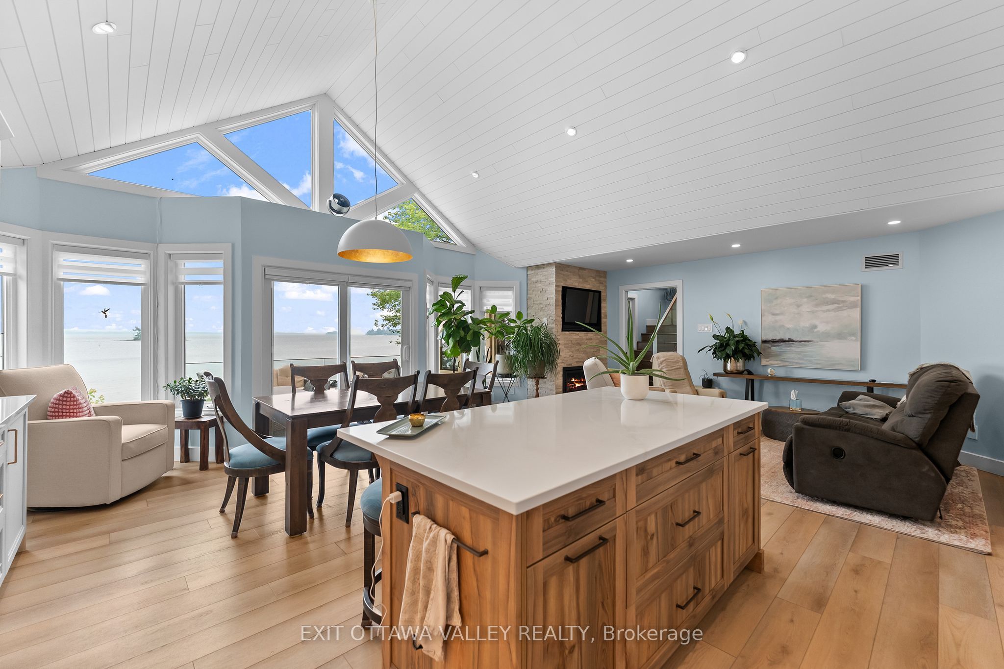 502b Macgregor Bay Trail Property Photo 18