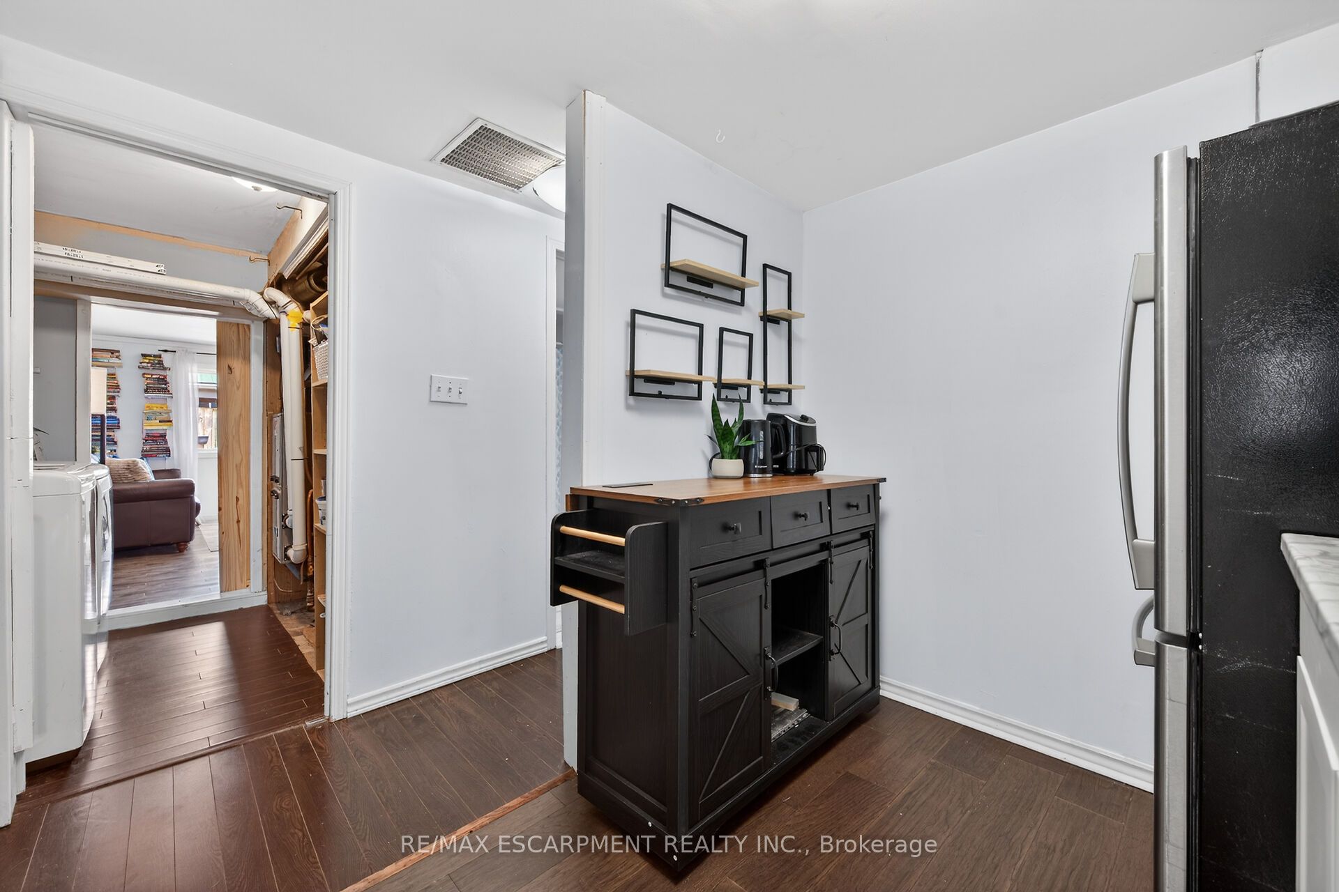 3824 Roxborough Avenue Property Photo 19